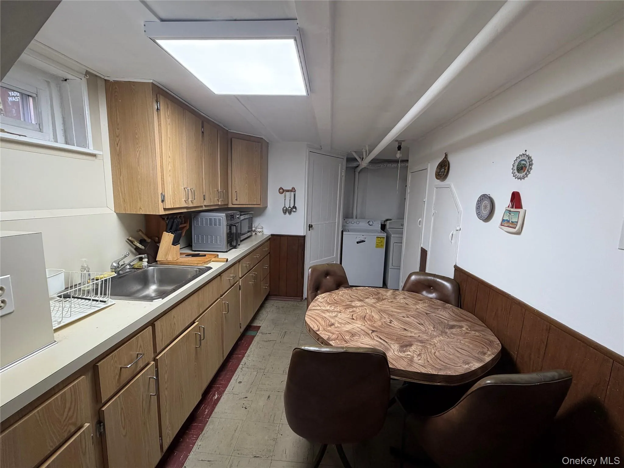 85-36 256th Street, New York, NY, 3 Bedroom Bedrooms, 6 Room Rooms,1 BathroomBathrooms,Residential Lease,For Rent,256th,0,1058075 85-36 256th Street, New York, NY, 3 Bedroom Bedrooms, 6 Room Rooms,1 BathroomBathrooms,Residential Lease,For Rent,256th,0,1058075