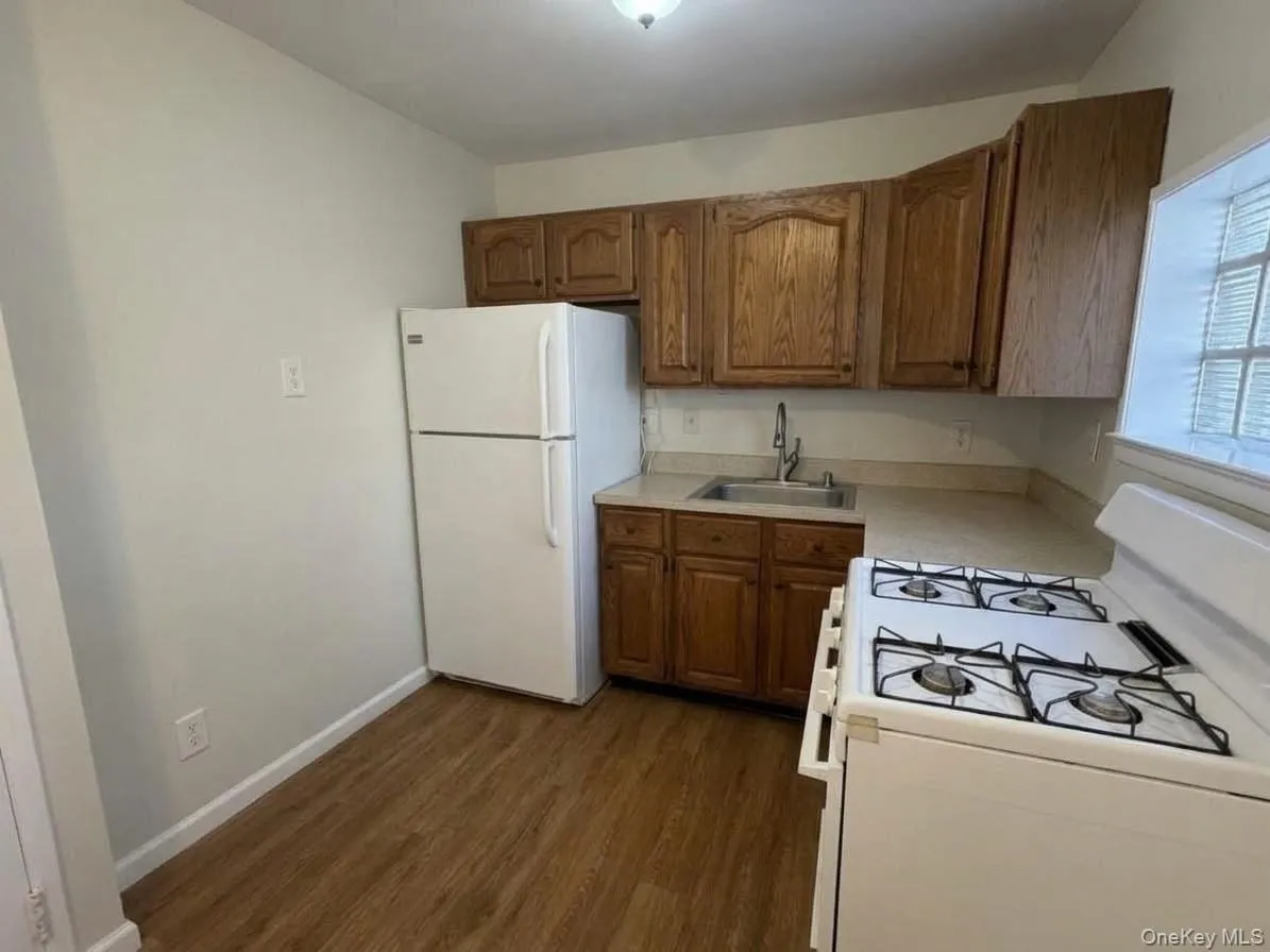 85-36 256th Street, New York, NY, 3 Bedroom Bedrooms, 6 Room Rooms,1 BathroomBathrooms,Residential Lease,For Rent,256th,0,1058075 85-36 256th Street, New York, NY, 3 Bedroom Bedrooms, 6 Room Rooms,1 BathroomBathrooms,Residential Lease,For Rent,256th,0,1058075