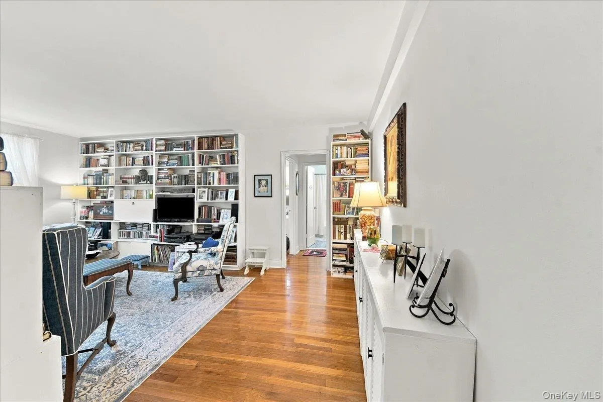Gleaming wood floors Gleaming wood floors