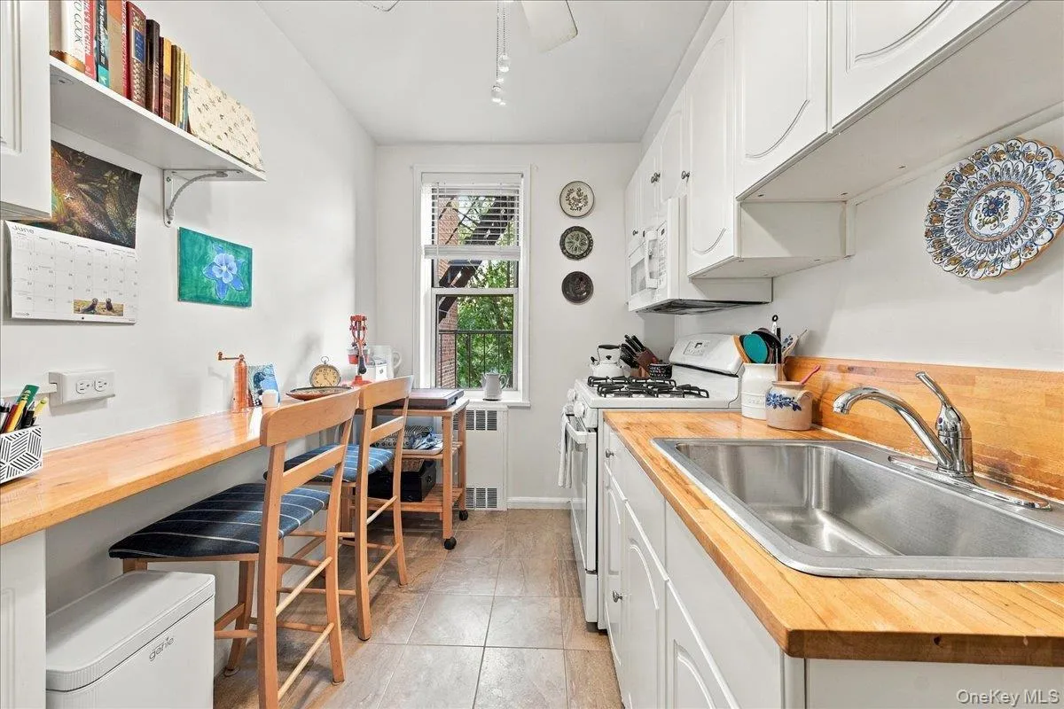 Updated eat-in-kitchen kitchen with window Updated eat-in-kitchen kitchen with window