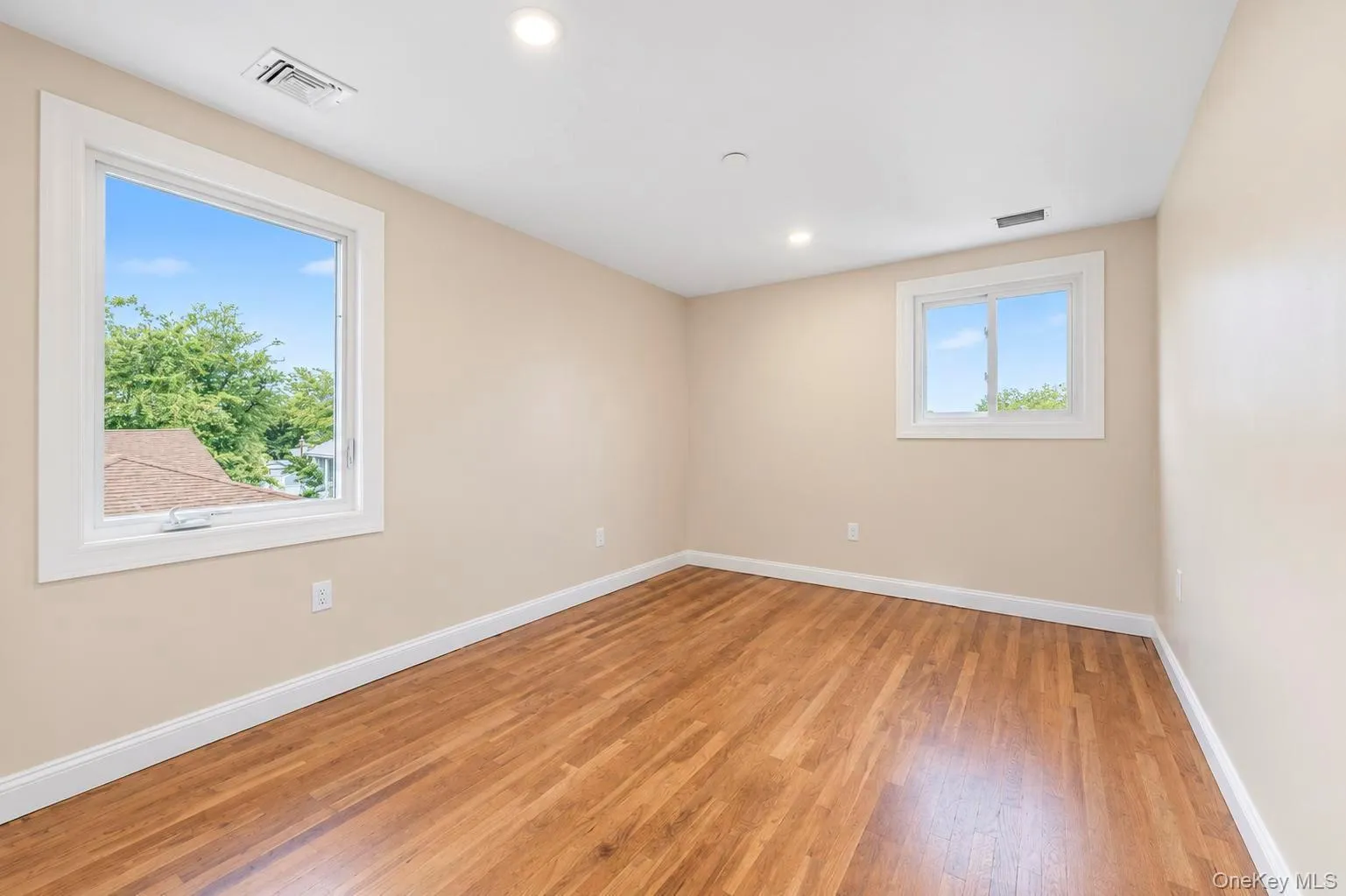 68 Ann Drive, Hempstead, NY, 4 Bedrooms Bedrooms, 7 Rooms Rooms,3 BathroomsBathrooms,Residential,For Rent,Ann,0,1058083 68 Ann Drive, Hempstead, NY, 4 Bedrooms Bedrooms, 7 Rooms Rooms,3 BathroomsBathrooms,Residential,For Rent,Ann,0,1058083