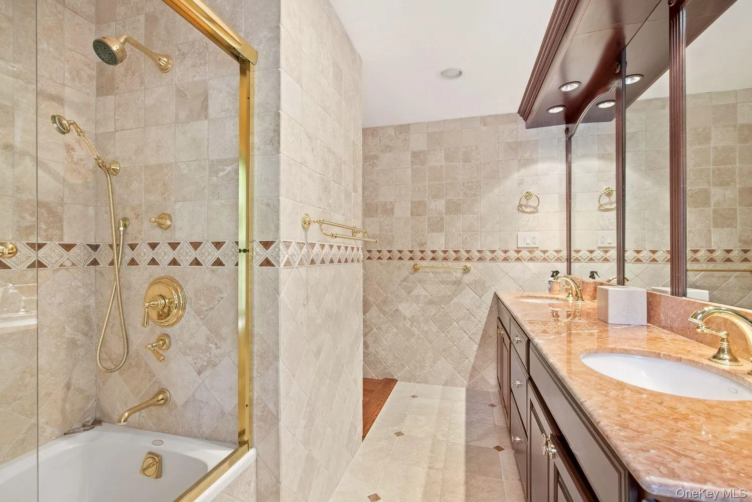 ensuite bathroom ensuite bathroom