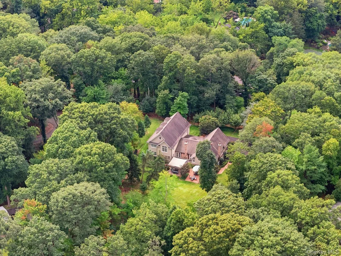 8 Fiddlers Green Drive, Huntington, NY, 4 Bedrooms Bedrooms, 11 Rooms Rooms,3 BathroomsBathrooms,Residential,For Rent,Fiddlers Green,0,1058084 8 Fiddlers Green Drive, Huntington, NY, 4 Bedrooms Bedrooms, 11 Rooms Rooms,3 BathroomsBathrooms,Residential,For Rent,Fiddlers Green,0,1058084
