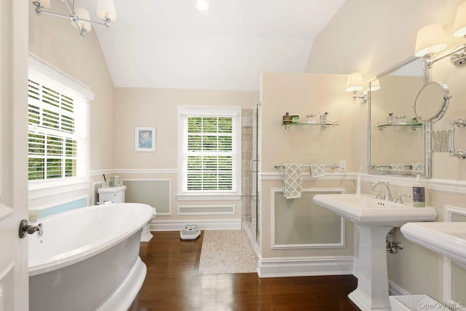 8 Fiddlers Green Drive, Huntington, NY, 4 Bedrooms Bedrooms, 11 Rooms Rooms,3 BathroomsBathrooms,Residential,For Rent,Fiddlers Green,0,1058084 8 Fiddlers Green Drive, Huntington, NY, 4 Bedrooms Bedrooms, 11 Rooms Rooms,3 BathroomsBathrooms,Residential,For Rent,Fiddlers Green,0,1058084