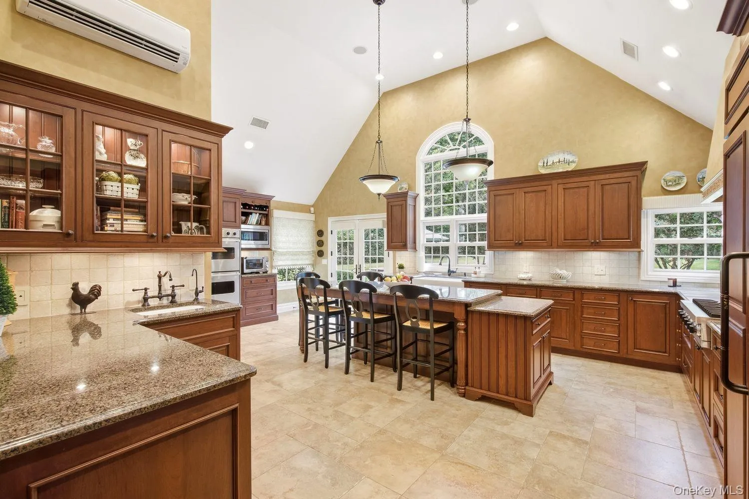 Expansive kitchen space Expansive kitchen space
