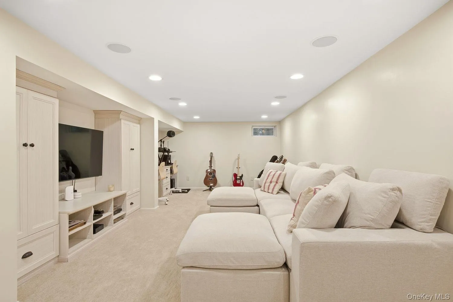 8 Fiddlers Green Drive, Huntington, NY, 4 Bedrooms Bedrooms, 11 Rooms Rooms,3 BathroomsBathrooms,Residential,For Rent,Fiddlers Green,0,1058084 8 Fiddlers Green Drive, Huntington, NY, 4 Bedrooms Bedrooms, 11 Rooms Rooms,3 BathroomsBathrooms,Residential,For Rent,Fiddlers Green,0,1058084