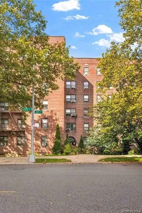 6360 102nd Street, New York, NY, 1 Room Rooms,1 BathroomBathrooms,Residential,For Rent,102nd,0,1058091 6360 102nd Street, New York, NY, 1 Room Rooms,1 BathroomBathrooms,Residential,For Rent,102nd,0,1058091