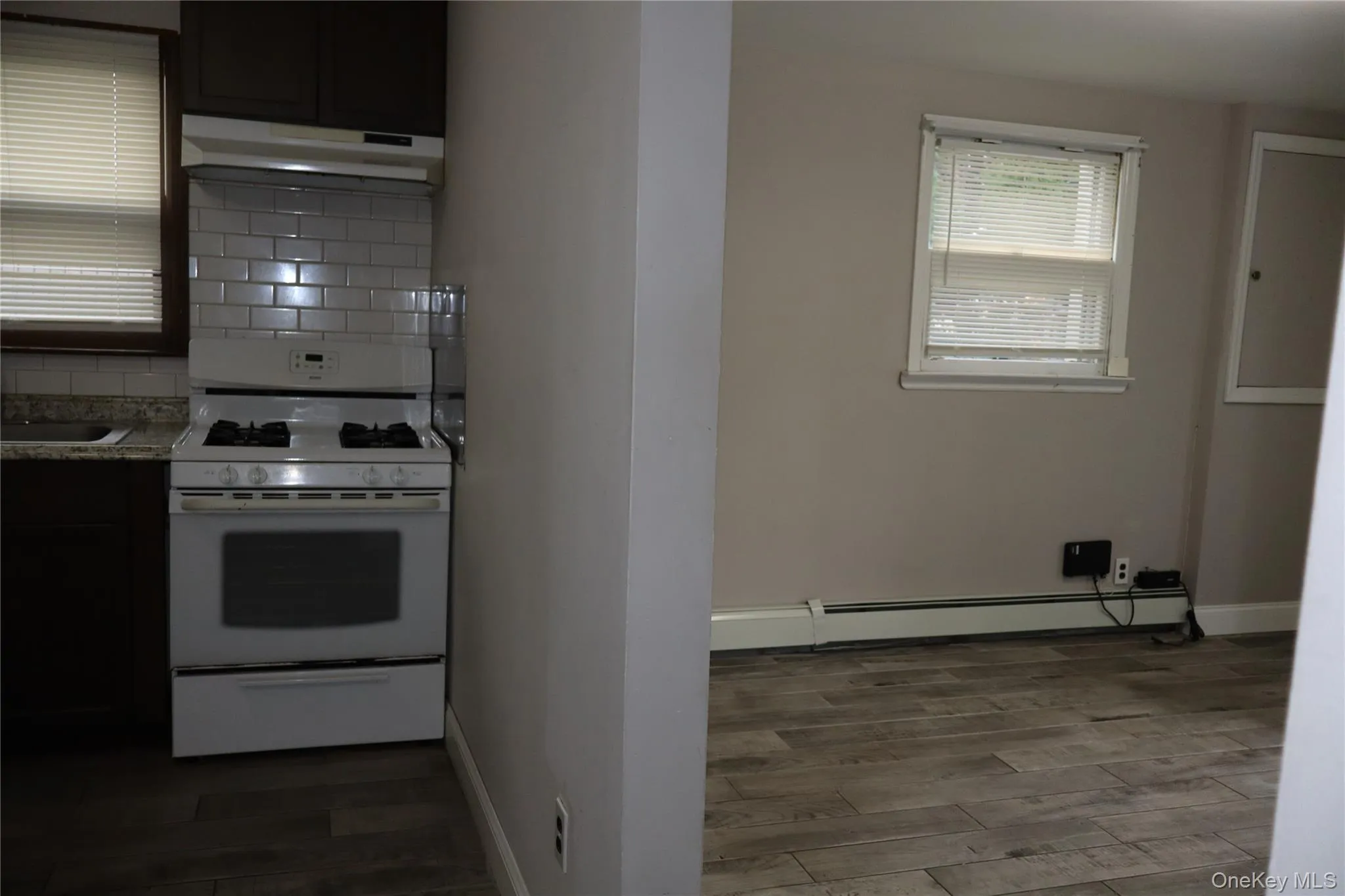Kitchen / Living Area Kitchen / Living Area