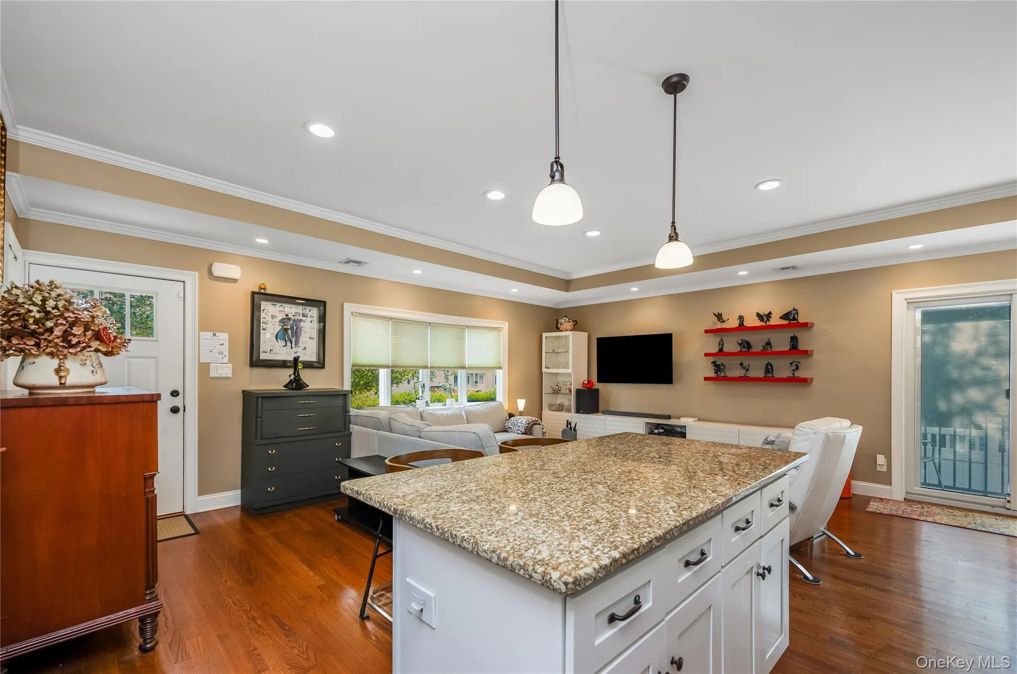 25 Frank Avenue, Oyster Bay, NY, 3 Bedrooms Bedrooms, 6 Rooms Rooms,2 BathroomsBathrooms,Residential,For Rent,Frank,0,1058098 25 Frank Avenue, Oyster Bay, NY, 3 Bedrooms Bedrooms, 6 Rooms Rooms,2 BathroomsBathrooms,Residential,For Rent,Frank,0,1058098