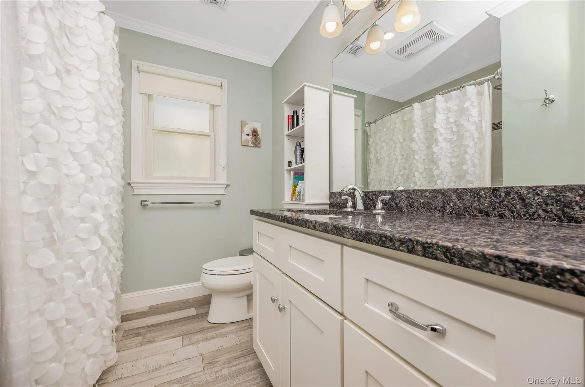 25 Frank Avenue, Oyster Bay, NY, 3 Bedrooms Bedrooms, 6 Rooms Rooms,2 BathroomsBathrooms,Residential,For Rent,Frank,0,1058098 25 Frank Avenue, Oyster Bay, NY, 3 Bedrooms Bedrooms, 6 Rooms Rooms,2 BathroomsBathrooms,Residential,For Rent,Frank,0,1058098