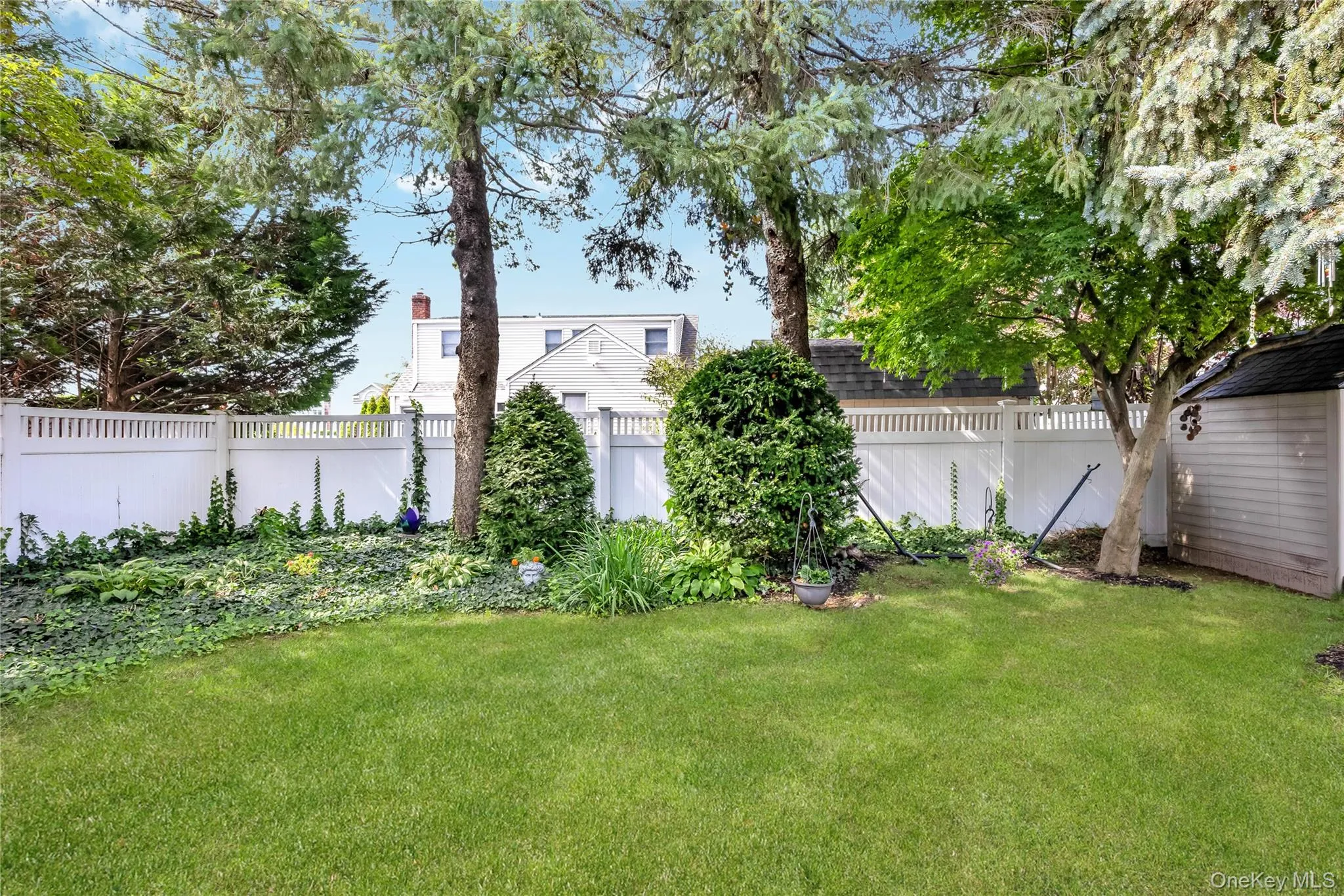 25 Frank Avenue, Oyster Bay, NY, 3 Bedrooms Bedrooms, 6 Rooms Rooms,2 BathroomsBathrooms,Residential,For Rent,Frank,0,1058098 25 Frank Avenue, Oyster Bay, NY, 3 Bedrooms Bedrooms, 6 Rooms Rooms,2 BathroomsBathrooms,Residential,For Rent,Frank,0,1058098