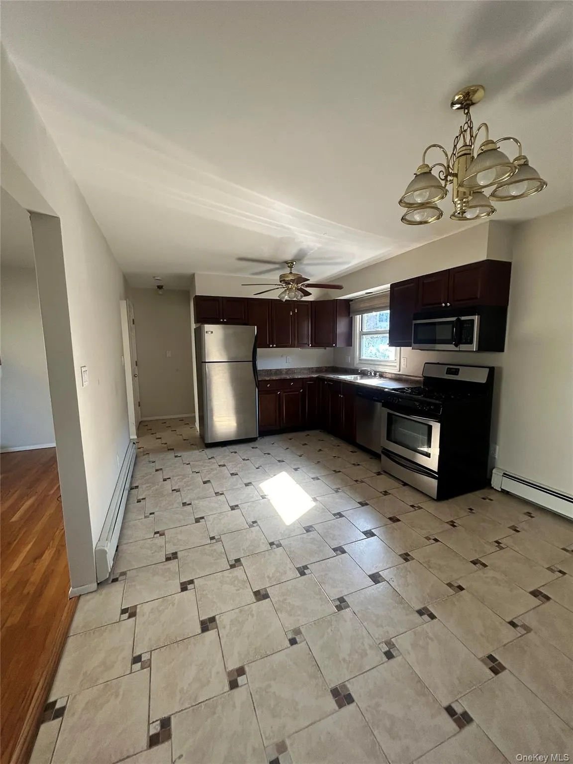 14 Edgewood Road, North Hempstead, NY, 2 Bedroom Bedrooms, 6 Room Rooms,1 BathroomBathrooms,Residential Lease,For Rent,Edgewood,0,1058104 14 Edgewood Road, North Hempstead, NY, 2 Bedroom Bedrooms, 6 Room Rooms,1 BathroomBathrooms,Residential Lease,For Rent,Edgewood,0,1058104