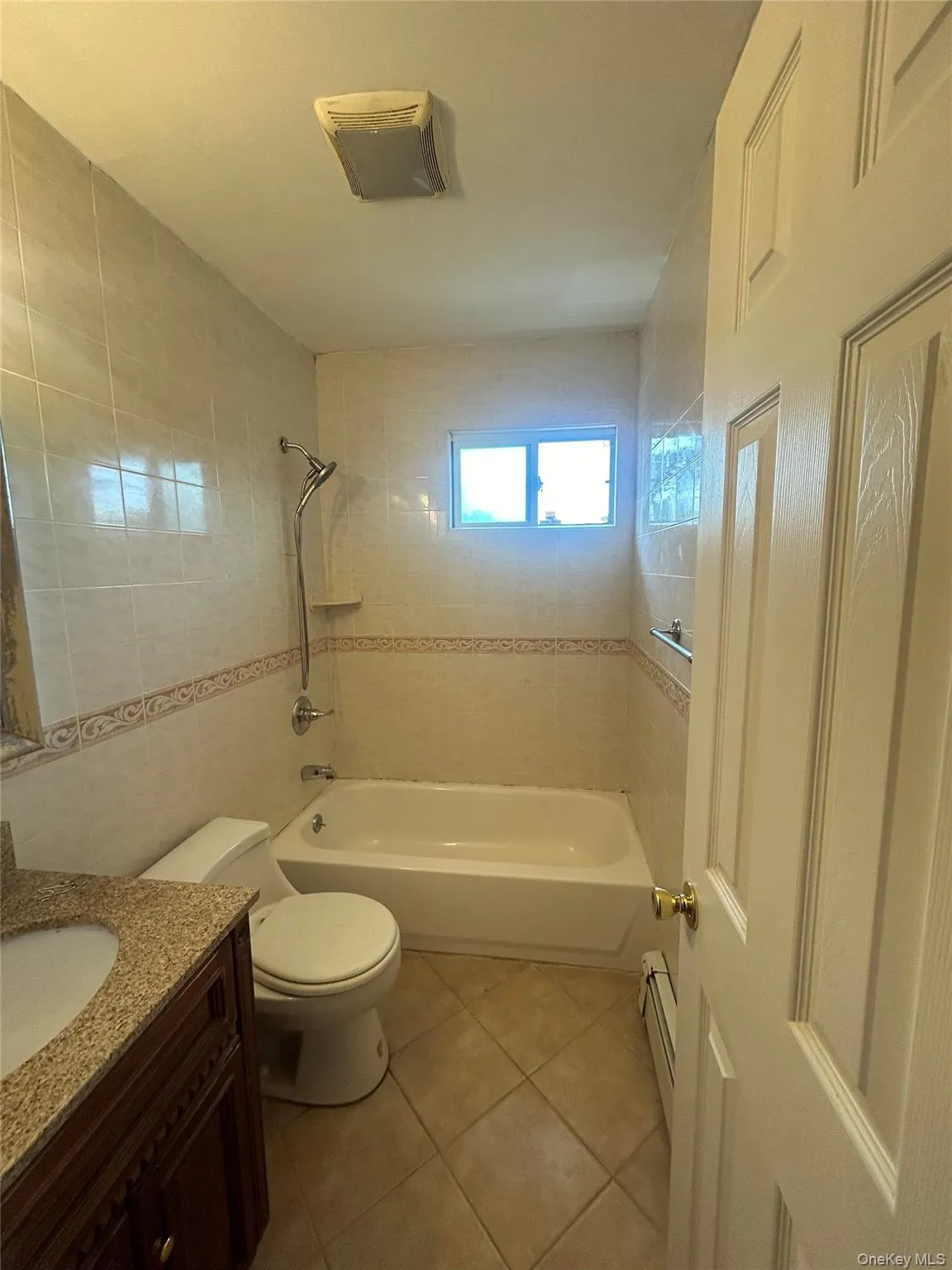 14 Edgewood Road, North Hempstead, NY, 2 Bedroom Bedrooms, 6 Room Rooms,1 BathroomBathrooms,Residential Lease,For Rent,Edgewood,0,1058104 14 Edgewood Road, North Hempstead, NY, 2 Bedroom Bedrooms, 6 Room Rooms,1 BathroomBathrooms,Residential Lease,For Rent,Edgewood,0,1058104