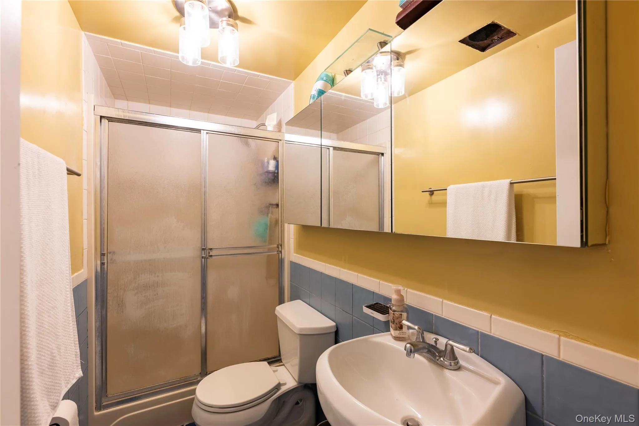75 Chestnut Ridge Road, Carmel, NY, 3 Bedrooms Bedrooms, 7 Rooms Rooms,2 BathroomsBathrooms,Residential,For Rent,Chestnut Ridge,0,1058105 75 Chestnut Ridge Road, Carmel, NY, 3 Bedrooms Bedrooms, 7 Rooms Rooms,2 BathroomsBathrooms,Residential,For Rent,Chestnut Ridge,0,1058105