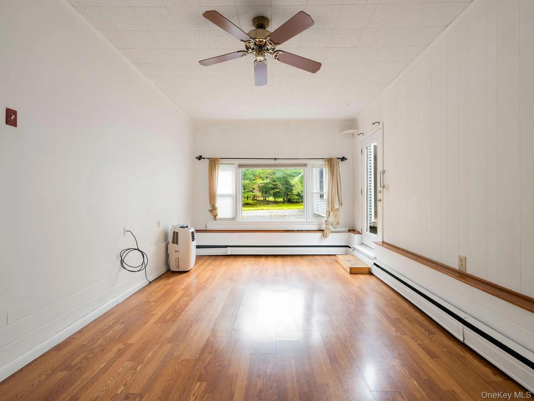 5 Van De Bogart Road, Woodstock, NY, 3 Bedrooms Bedrooms, 6 Rooms Rooms,1 BathroomBathrooms,Residential,For Rent,Van De Bogart,0,1058111 5 Van De Bogart Road, Woodstock, NY, 3 Bedrooms Bedrooms, 6 Rooms Rooms,1 BathroomBathrooms,Residential,For Rent,Van De Bogart,0,1058111