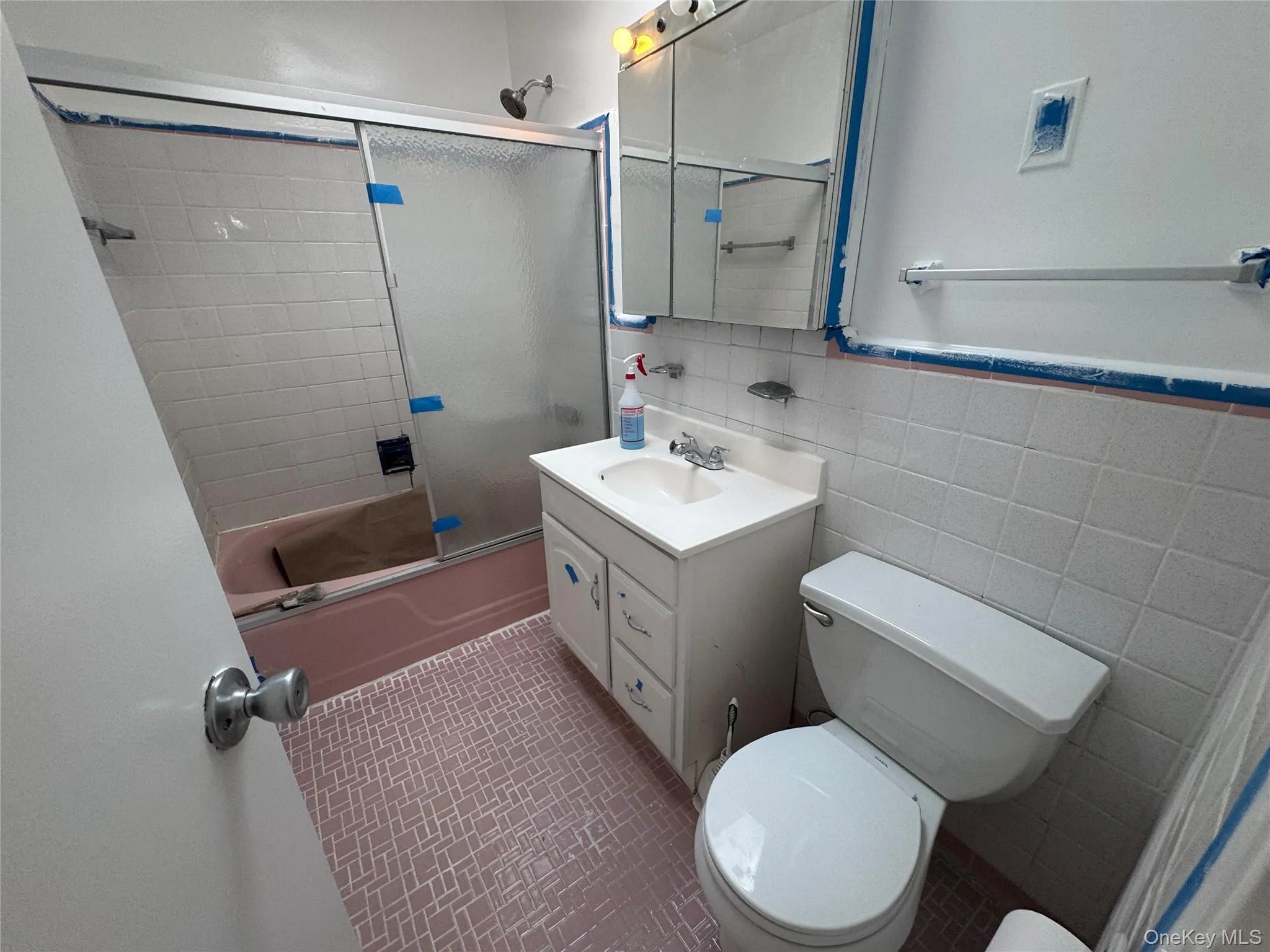 21-20 Broadway, New York, NY, 1 Room Rooms,Residential Lease,For Rent,Broadway,0,1058113 21-20 Broadway, New York, NY, 1 Room Rooms,Residential Lease,For Rent,Broadway,0,1058113