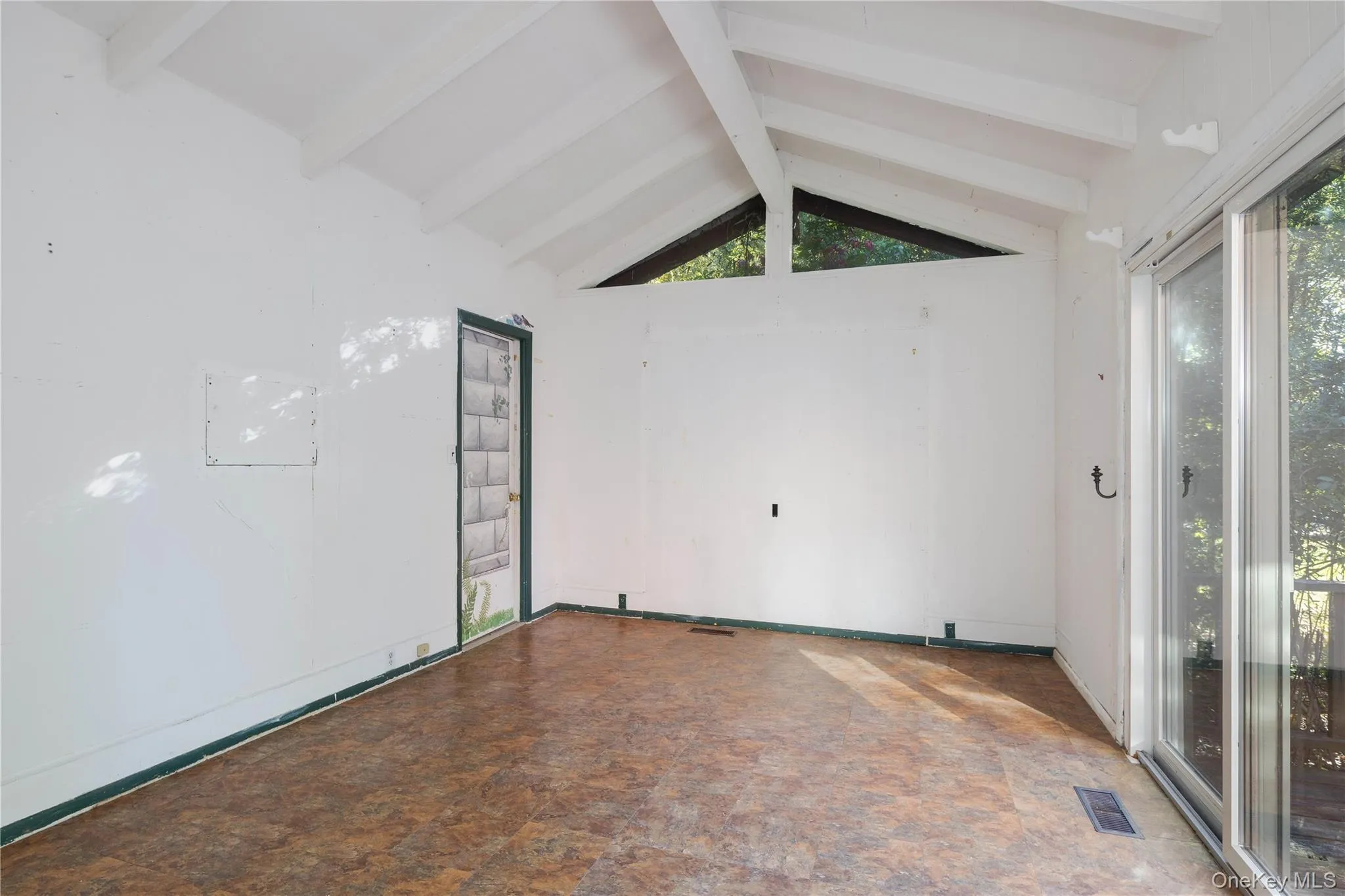 15 Nautilus Drive, Southampton, NY, 3 Bedrooms Bedrooms, 8 Rooms Rooms,2 BathroomsBathrooms,Residential,For Rent,Nautilus,0,1058114 15 Nautilus Drive, Southampton, NY, 3 Bedrooms Bedrooms, 8 Rooms Rooms,2 BathroomsBathrooms,Residential,For Rent,Nautilus,0,1058114