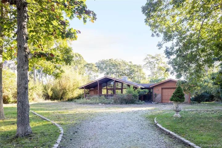 15 Nautilus Drive, Southampton, New York 11946