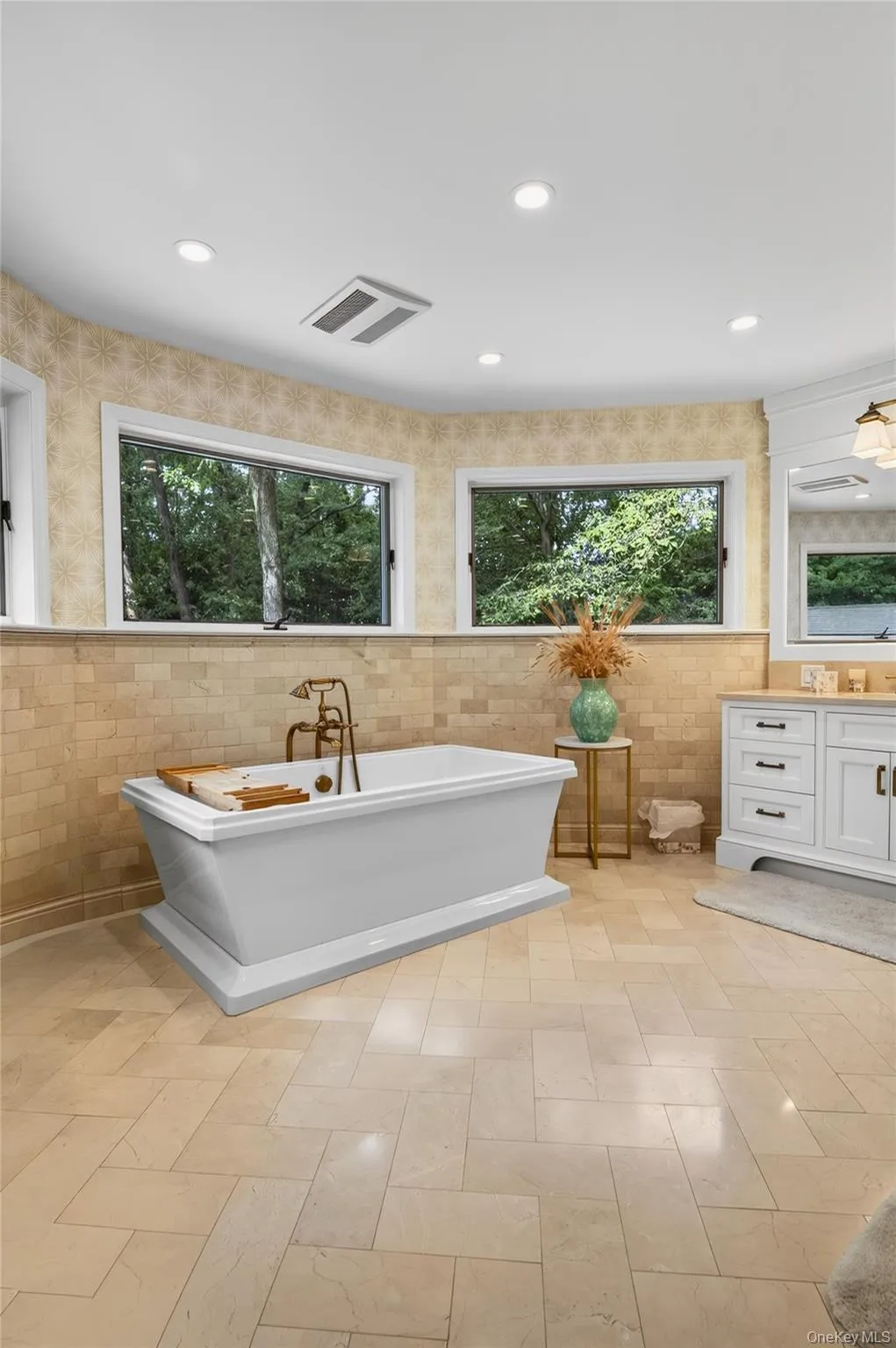 136 Cove Neck Road, Oyster Bay, NY, 5 Bedrooms Bedrooms, 10 Rooms Rooms,4 BathroomsBathrooms,Residential,For Rent,Cove Neck,0,1058118 136 Cove Neck Road, Oyster Bay, NY, 5 Bedrooms Bedrooms, 10 Rooms Rooms,4 BathroomsBathrooms,Residential,For Rent,Cove Neck,0,1058118