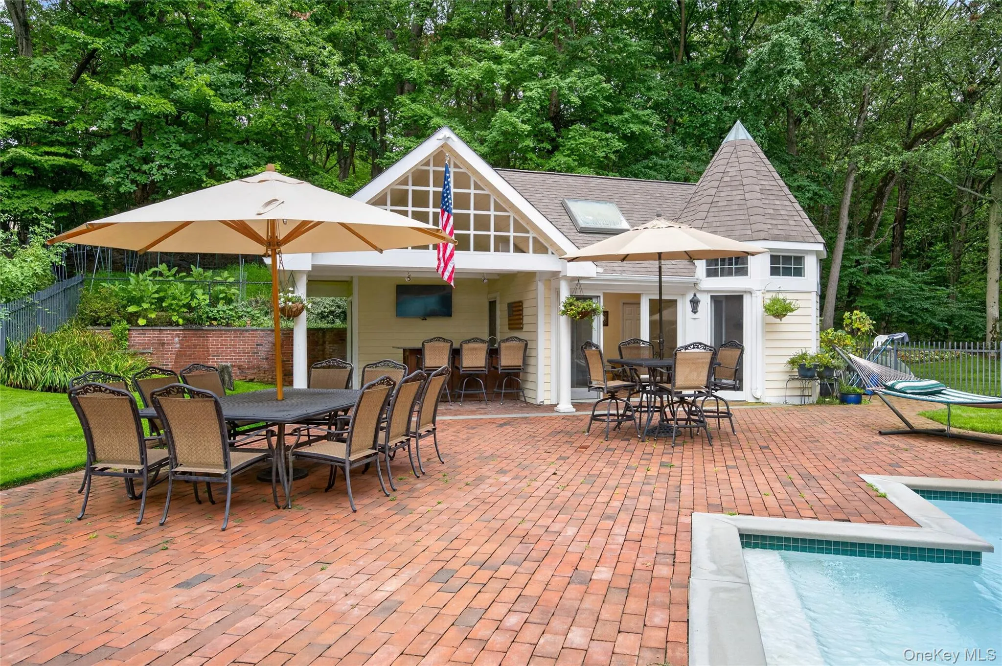 136 Cove Neck Road, Oyster Bay, NY, 5 Bedrooms Bedrooms, 10 Rooms Rooms,4 BathroomsBathrooms,Residential,For Rent,Cove Neck,0,1058118 136 Cove Neck Road, Oyster Bay, NY, 5 Bedrooms Bedrooms, 10 Rooms Rooms,4 BathroomsBathrooms,Residential,For Rent,Cove Neck,0,1058118