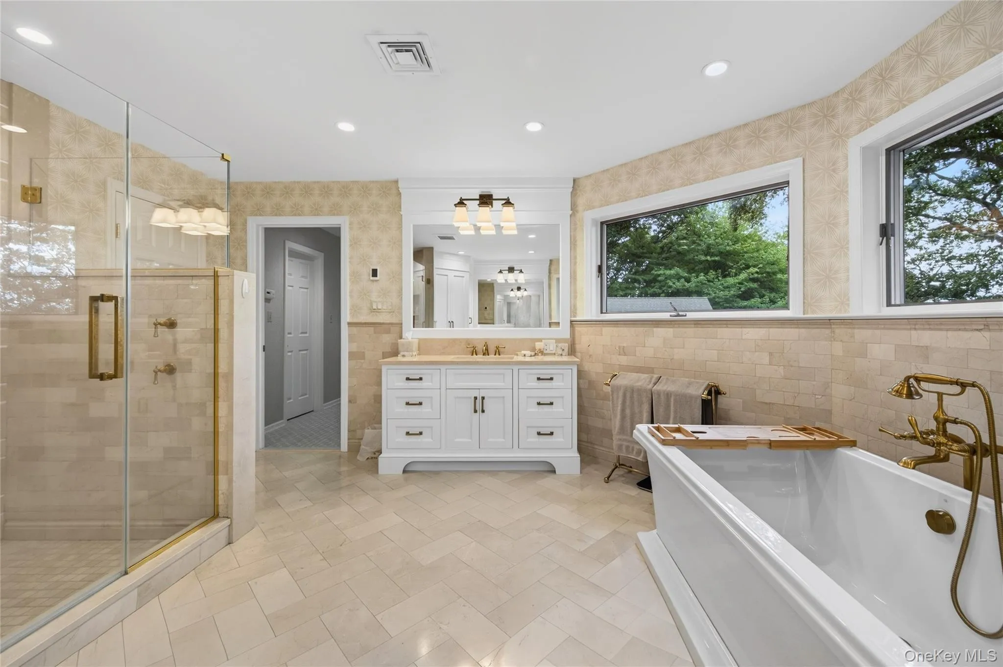 136 Cove Neck Road, Oyster Bay, NY, 5 Bedrooms Bedrooms, 10 Rooms Rooms,4 BathroomsBathrooms,Residential,For Rent,Cove Neck,0,1058118 136 Cove Neck Road, Oyster Bay, NY, 5 Bedrooms Bedrooms, 10 Rooms Rooms,4 BathroomsBathrooms,Residential,For Rent,Cove Neck,0,1058118