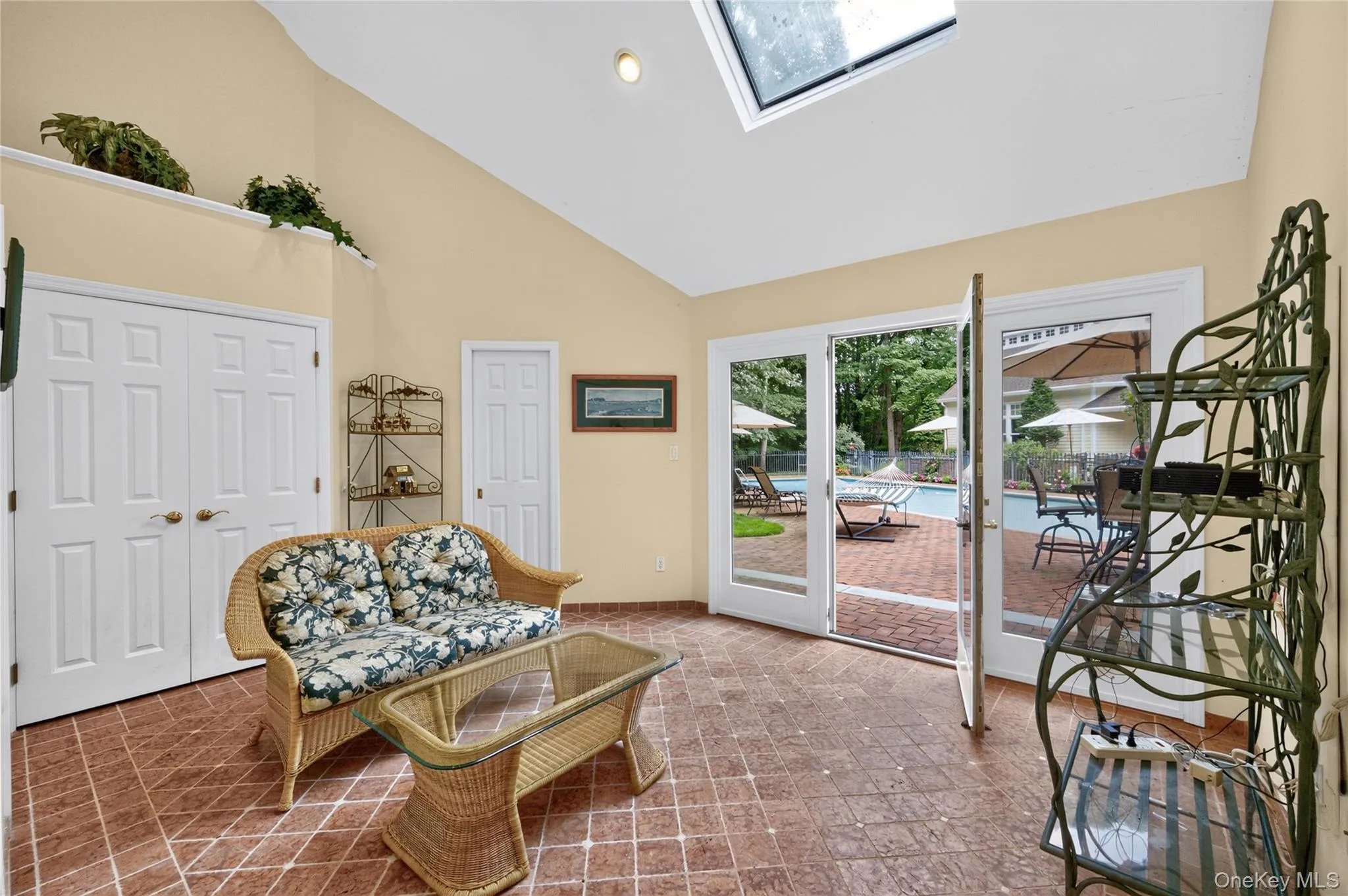 136 Cove Neck Road, Oyster Bay, NY, 5 Bedrooms Bedrooms, 10 Rooms Rooms,4 BathroomsBathrooms,Residential,For Rent,Cove Neck,0,1058118 136 Cove Neck Road, Oyster Bay, NY, 5 Bedrooms Bedrooms, 10 Rooms Rooms,4 BathroomsBathrooms,Residential,For Rent,Cove Neck,0,1058118