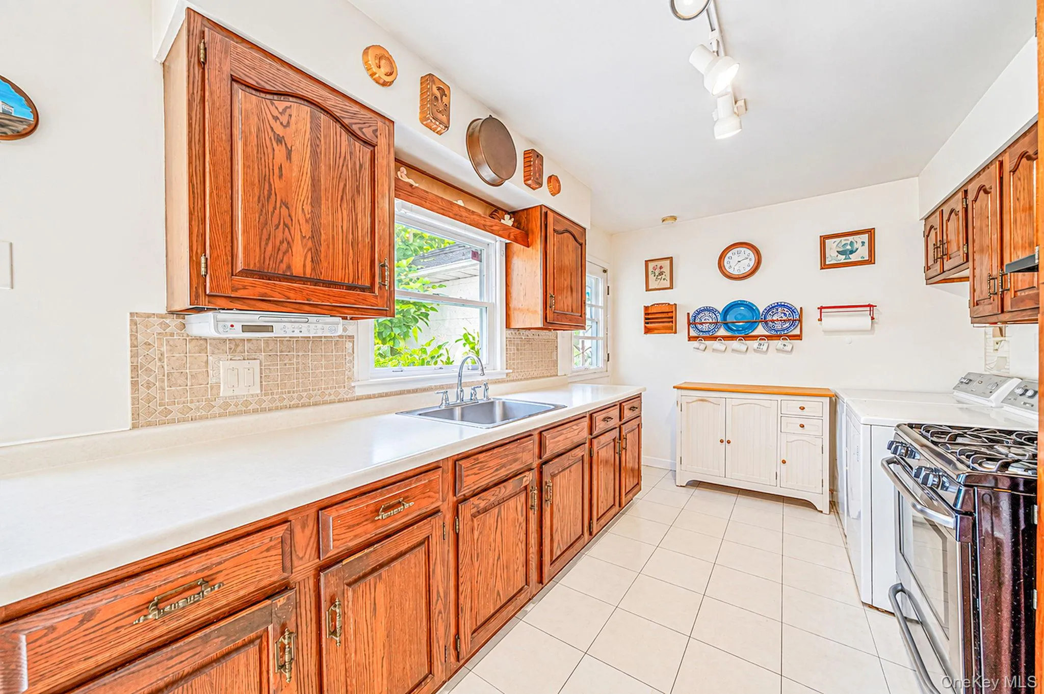 306 Jamaica Avenue, Brookhaven, NY, 3 Bedrooms Bedrooms, 6 Rooms Rooms,2 BathroomsBathrooms,Residential,For Rent,Jamaica,0,1058119 306 Jamaica Avenue, Brookhaven, NY, 3 Bedrooms Bedrooms, 6 Rooms Rooms,2 BathroomsBathrooms,Residential,For Rent,Jamaica,0,1058119