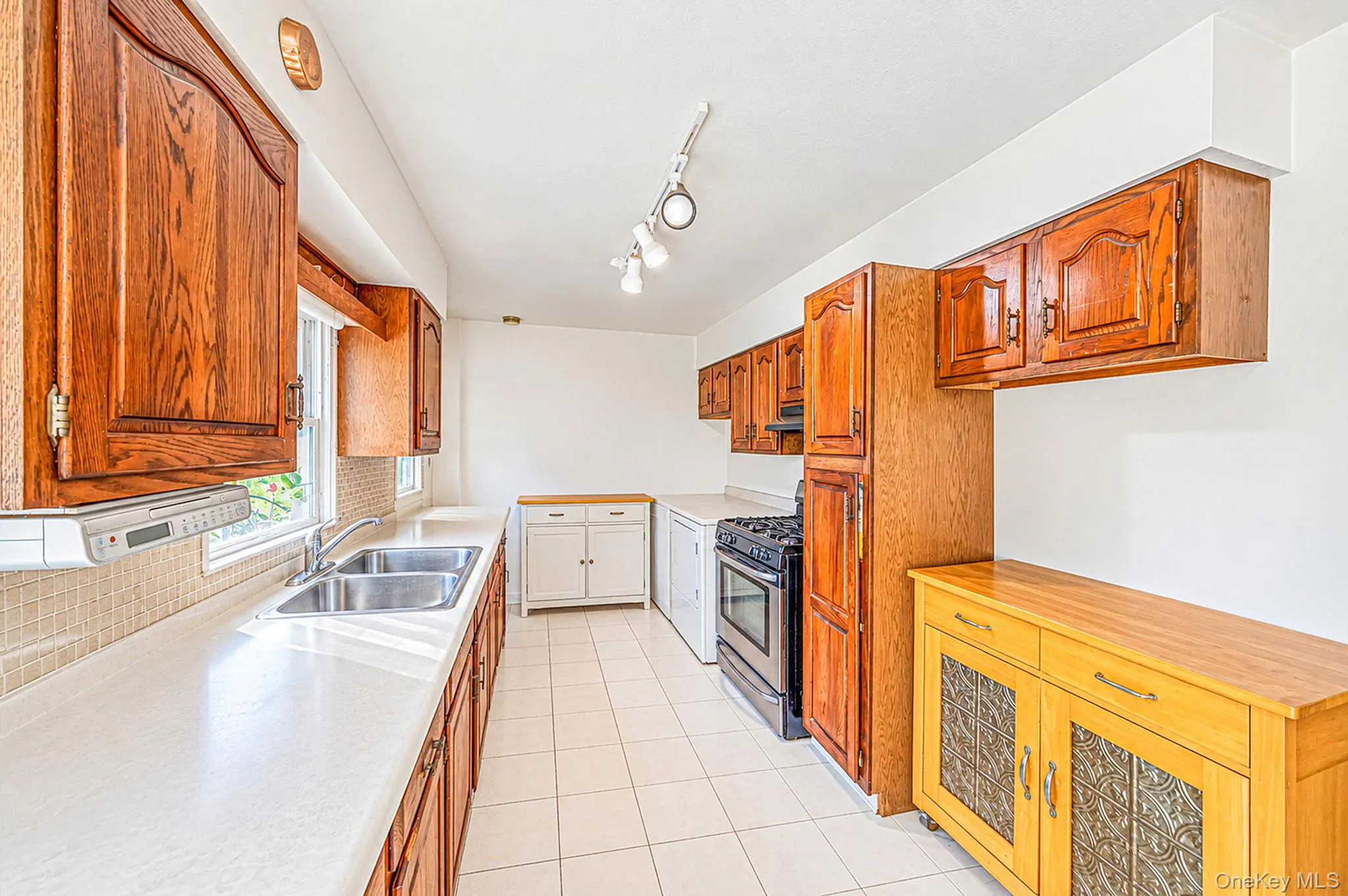 306 Jamaica Avenue, Brookhaven, NY, 3 Bedrooms Bedrooms, 6 Rooms Rooms,2 BathroomsBathrooms,Residential,For Rent,Jamaica,0,1058119 306 Jamaica Avenue, Brookhaven, NY, 3 Bedrooms Bedrooms, 6 Rooms Rooms,2 BathroomsBathrooms,Residential,For Rent,Jamaica,0,1058119