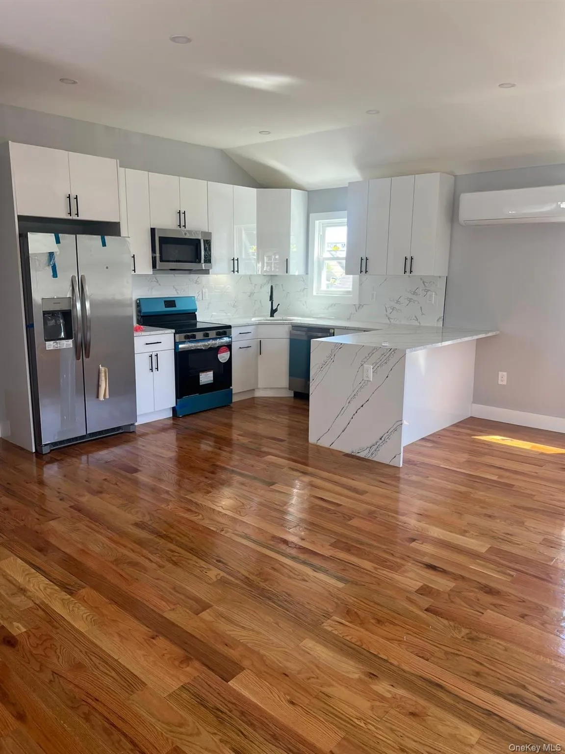 145-11 167th Street, New York, NY, 4 Bedrooms Bedrooms, 6 Rooms Rooms,2 BathroomsBathrooms,Residential Lease,For Rent,167th,0,1058127 145-11 167th Street, New York, NY, 4 Bedrooms Bedrooms, 6 Rooms Rooms,2 BathroomsBathrooms,Residential Lease,For Rent,167th,0,1058127