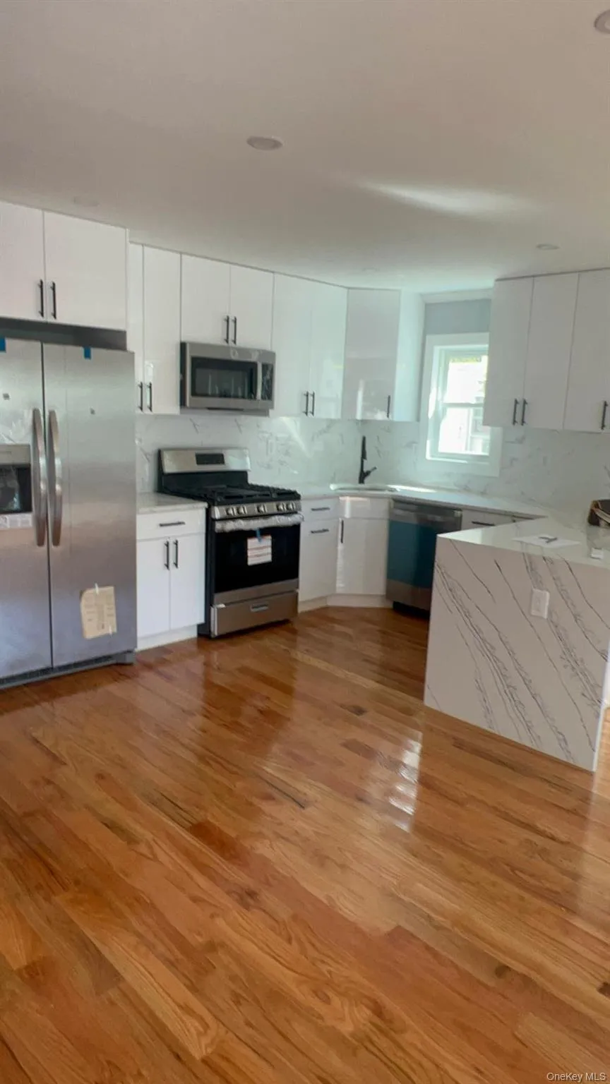 145-11 167th Street, New York, NY, 4 Bedrooms Bedrooms, 6 Rooms Rooms,2 BathroomsBathrooms,Residential Lease,For Rent,167th,0,1058127 145-11 167th Street, New York, NY, 4 Bedrooms Bedrooms, 6 Rooms Rooms,2 BathroomsBathrooms,Residential Lease,For Rent,167th,0,1058127
