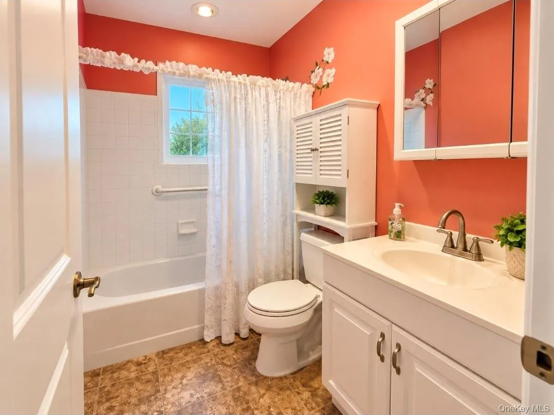 36 Revere Drive, Islip, NY, 2 Bedroom Bedrooms, 6 Room Rooms,2 BathroomBathrooms,Residential Lease,For Rent,Revere,0,1058130 36 Revere Drive, Islip, NY, 2 Bedroom Bedrooms, 6 Room Rooms,2 BathroomBathrooms,Residential Lease,For Rent,Revere,0,1058130