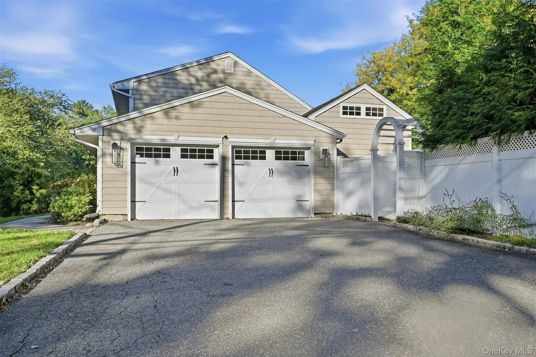 42 Marie Drive, Huntington, NY, 4 Bedrooms Bedrooms, 8 Rooms Rooms,2 BathroomsBathrooms,Residential,For Rent,Marie,0,1058133 42 Marie Drive, Huntington, NY, 4 Bedrooms Bedrooms, 8 Rooms Rooms,2 BathroomsBathrooms,Residential,For Rent,Marie,0,1058133
