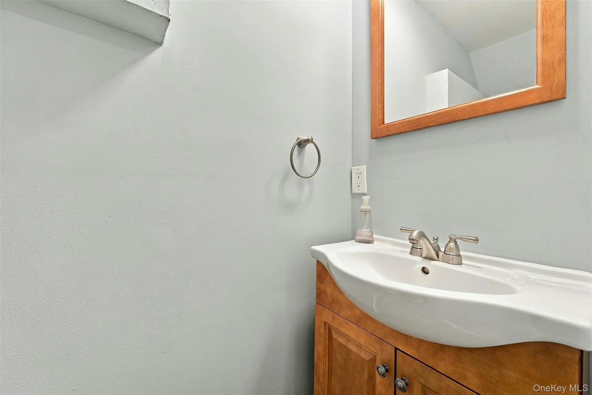 42 Marie Drive, Huntington, NY, 4 Bedrooms Bedrooms, 8 Rooms Rooms,2 BathroomsBathrooms,Residential,For Rent,Marie,0,1058133 42 Marie Drive, Huntington, NY, 4 Bedrooms Bedrooms, 8 Rooms Rooms,2 BathroomsBathrooms,Residential,For Rent,Marie,0,1058133
