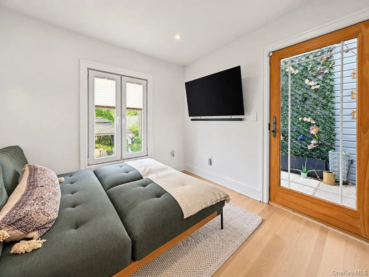 8449 127th Street, New York, NY, 4 Bedrooms Bedrooms, 10 Rooms Rooms,1 BathroomBathrooms,Residential,For Rent,127th,0,1058136 8449 127th Street, New York, NY, 4 Bedrooms Bedrooms, 10 Rooms Rooms,1 BathroomBathrooms,Residential,For Rent,127th,0,1058136