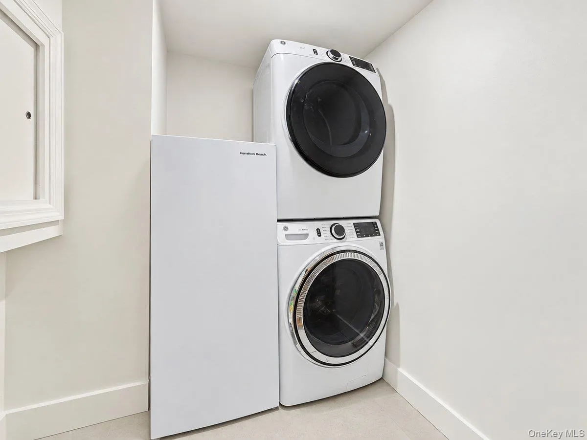 8449 127th Street, New York, NY, 4 Bedrooms Bedrooms, 10 Rooms Rooms,1 BathroomBathrooms,Residential,For Rent,127th,0,1058136 8449 127th Street, New York, NY, 4 Bedrooms Bedrooms, 10 Rooms Rooms,1 BathroomBathrooms,Residential,For Rent,127th,0,1058136