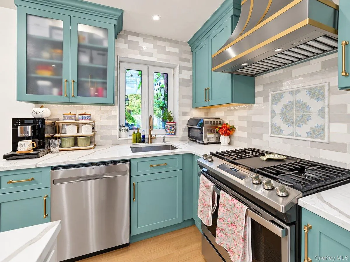 8449 127th Street, New York, NY, 4 Bedrooms Bedrooms, 10 Rooms Rooms,1 BathroomBathrooms,Residential,For Rent,127th,0,1058136 8449 127th Street, New York, NY, 4 Bedrooms Bedrooms, 10 Rooms Rooms,1 BathroomBathrooms,Residential,For Rent,127th,0,1058136