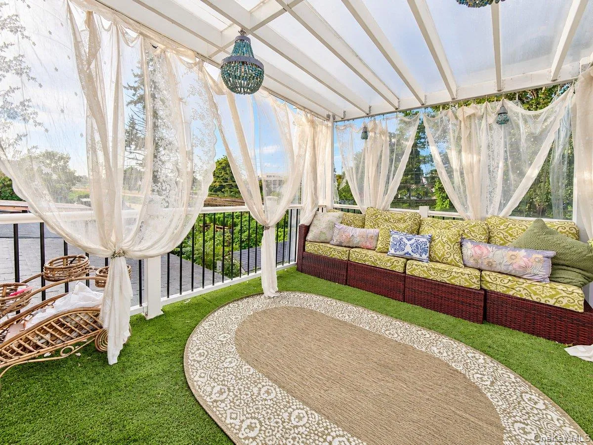 8449 127th Street, New York, NY, 4 Bedrooms Bedrooms, 10 Rooms Rooms,1 BathroomBathrooms,Residential,For Rent,127th,0,1058136 8449 127th Street, New York, NY, 4 Bedrooms Bedrooms, 10 Rooms Rooms,1 BathroomBathrooms,Residential,For Rent,127th,0,1058136