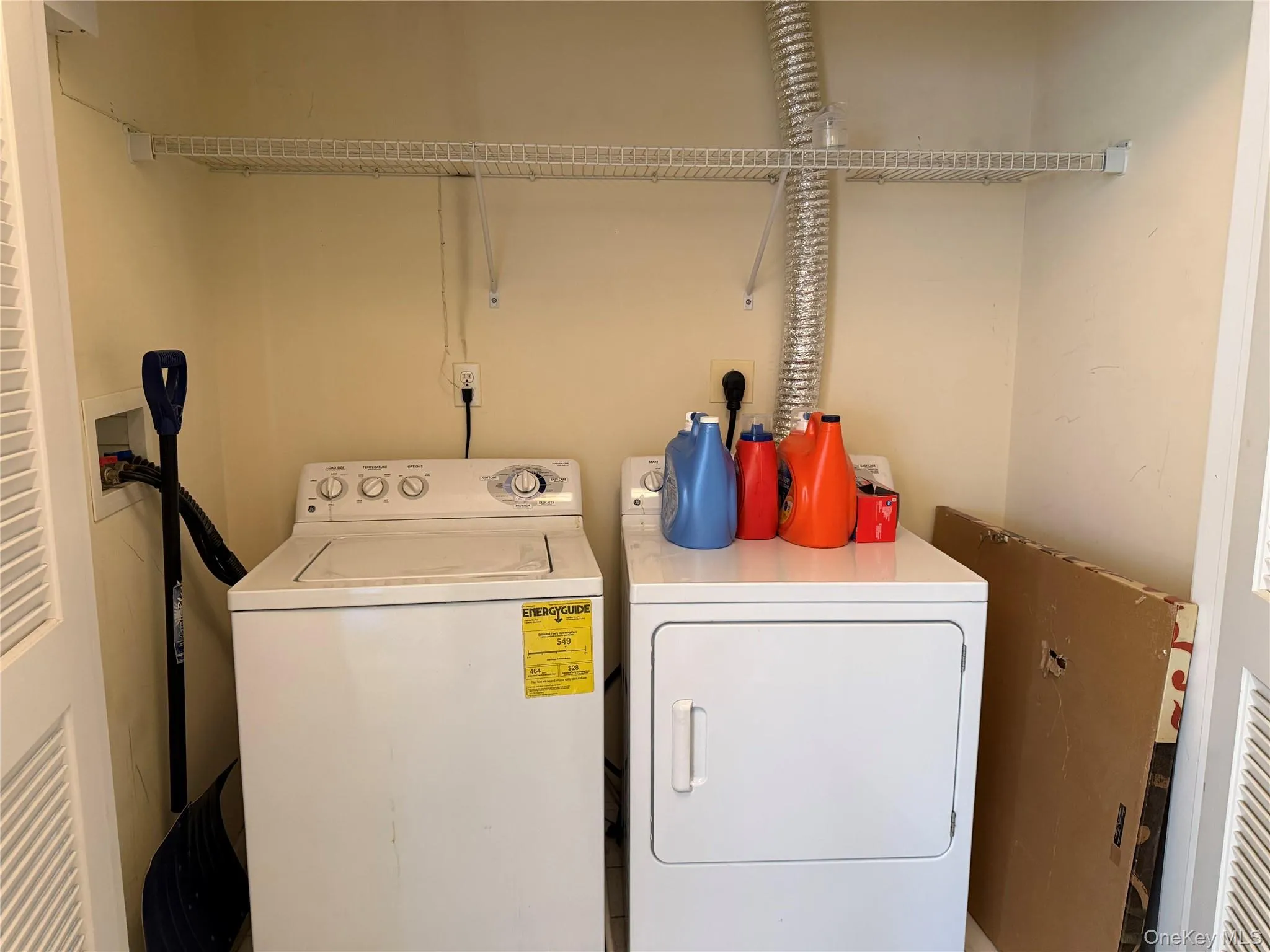 937 Tower Ridge Circle, Middletown, NY, 2 Bedroom Bedrooms, 6 Room Rooms,2 BathroomBathrooms,Residential Lease,For Rent,Tower Ridge,0,1058140 937 Tower Ridge Circle, Middletown, NY, 2 Bedroom Bedrooms, 6 Room Rooms,2 BathroomBathrooms,Residential Lease,For Rent,Tower Ridge,0,1058140