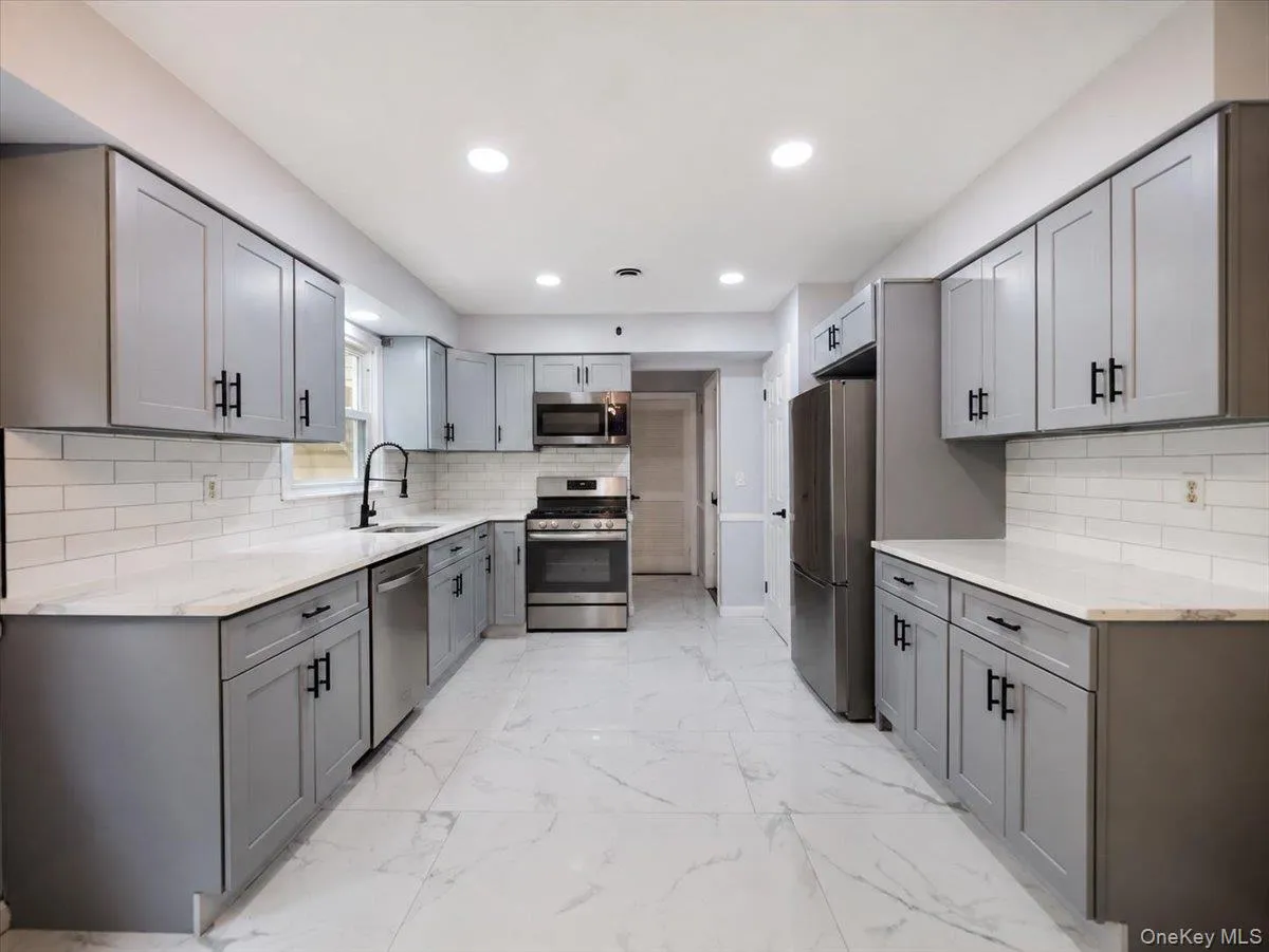 2 Enterprise Court, Clarkstown, NY, 5 Bedrooms Bedrooms, 13 Rooms Rooms,3 BathroomsBathrooms,Residential Lease,For Rent,Enterprise,0,1058141 2 Enterprise Court, Clarkstown, NY, 5 Bedrooms Bedrooms, 13 Rooms Rooms,3 BathroomsBathrooms,Residential Lease,For Rent,Enterprise,0,1058141