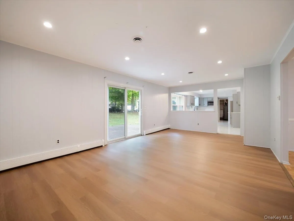 2 Enterprise Court, Clarkstown, NY, 5 Bedrooms Bedrooms, 13 Rooms Rooms,3 BathroomsBathrooms,Residential Lease,For Rent,Enterprise,0,1058141 2 Enterprise Court, Clarkstown, NY, 5 Bedrooms Bedrooms, 13 Rooms Rooms,3 BathroomsBathrooms,Residential Lease,For Rent,Enterprise,0,1058141