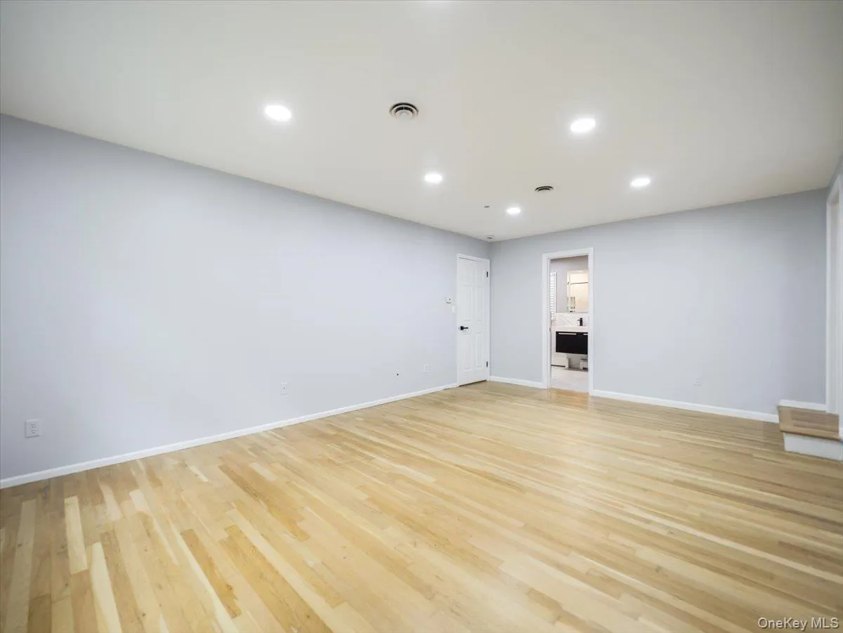 2 Enterprise Court, Clarkstown, NY, 5 Bedrooms Bedrooms, 13 Rooms Rooms,3 BathroomsBathrooms,Residential Lease,For Rent,Enterprise,0,1058141 2 Enterprise Court, Clarkstown, NY, 5 Bedrooms Bedrooms, 13 Rooms Rooms,3 BathroomsBathrooms,Residential Lease,For Rent,Enterprise,0,1058141