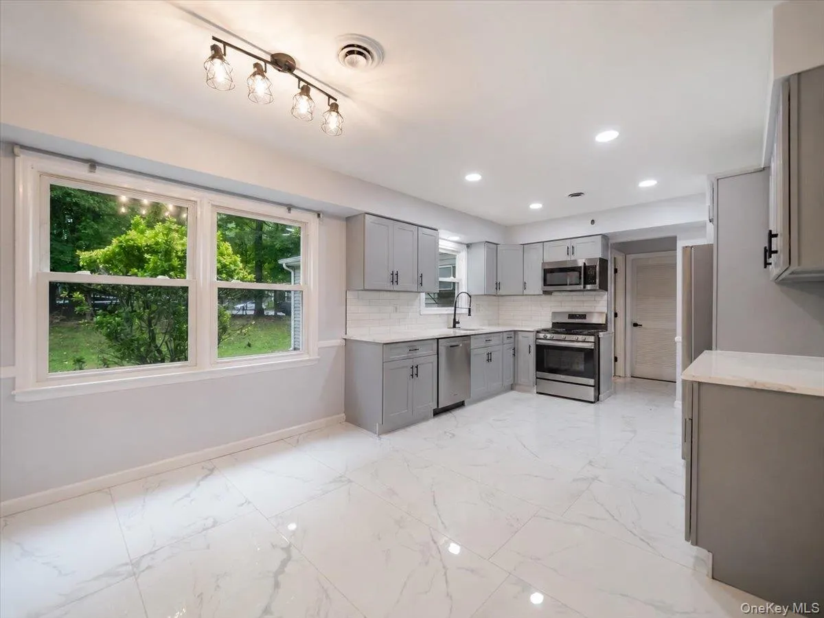 2 Enterprise Court, Clarkstown, NY, 5 Bedrooms Bedrooms, 13 Rooms Rooms,3 BathroomsBathrooms,Residential Lease,For Rent,Enterprise,0,1058141 2 Enterprise Court, Clarkstown, NY, 5 Bedrooms Bedrooms, 13 Rooms Rooms,3 BathroomsBathrooms,Residential Lease,For Rent,Enterprise,0,1058141