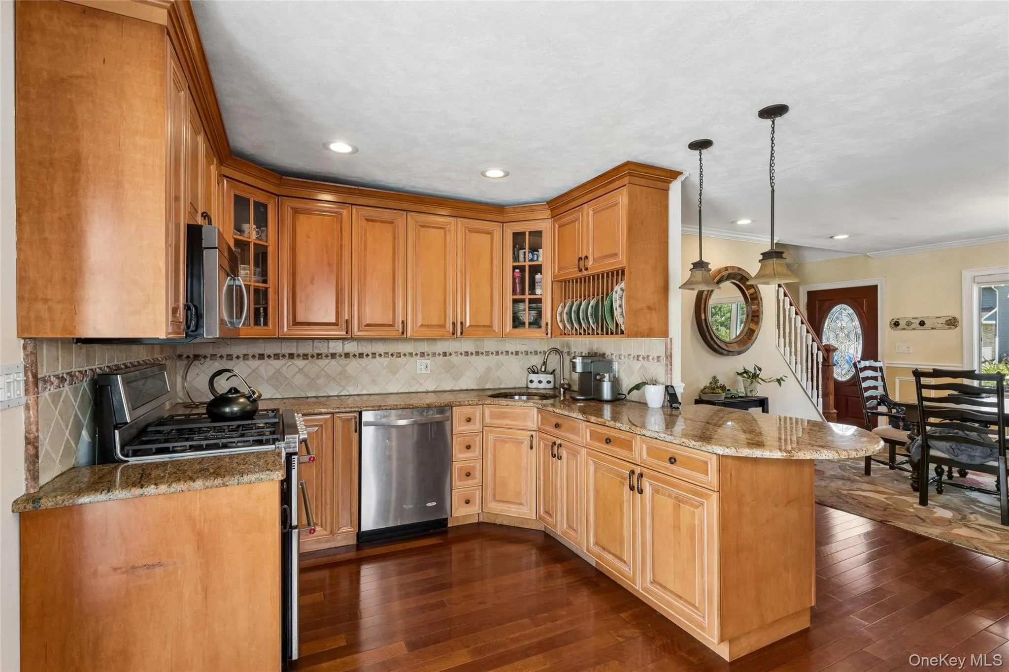 CUSTOM CABINETS, GRANITE COUNTERS CUSTOM CABINETS, GRANITE COUNTERS