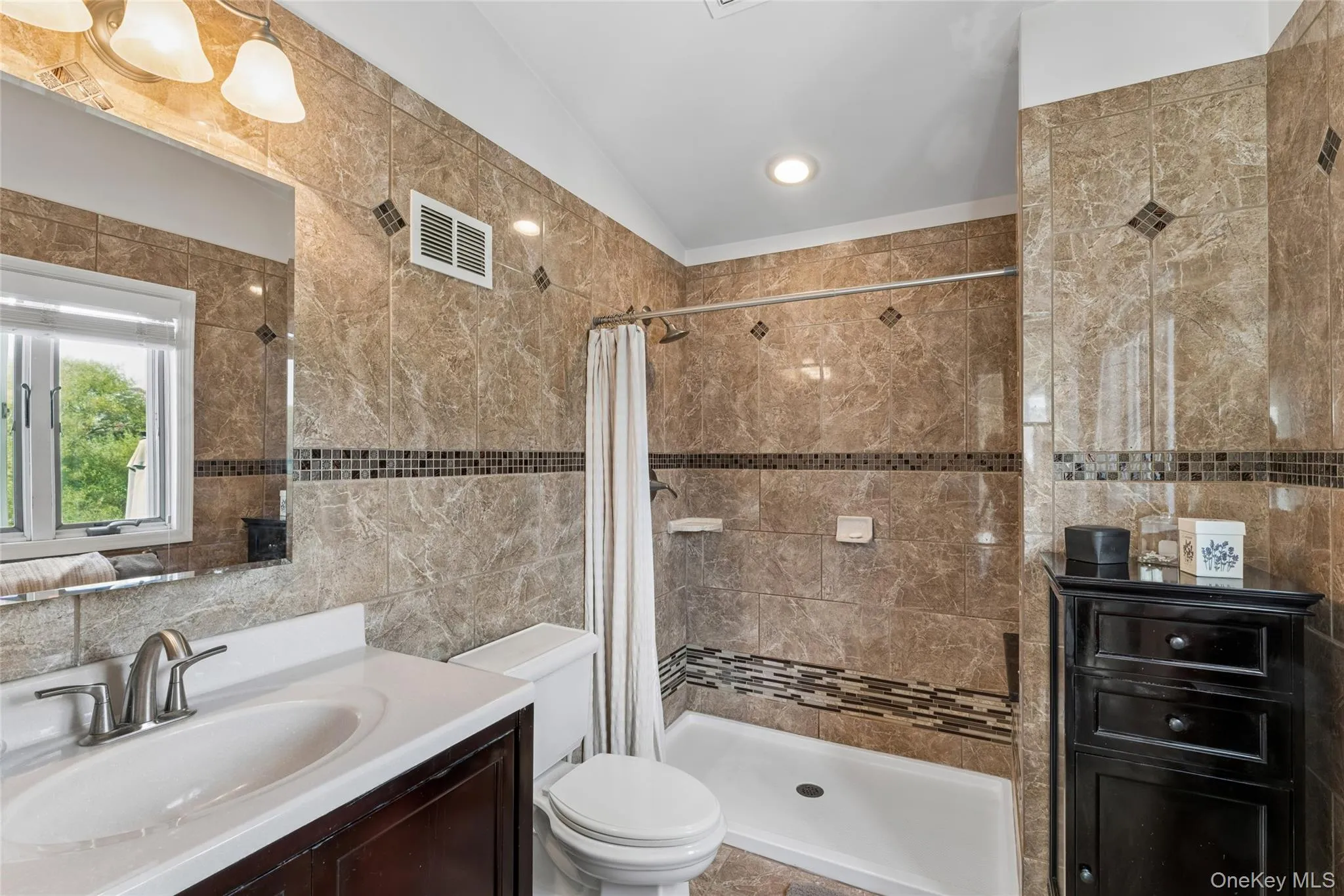 143 Deer Lake Drive, Babylon, NY, 3 Bedrooms Bedrooms, 7 Rooms Rooms,2 BathroomsBathrooms,Residential,For Rent,Deer Lake,0,1058142 143 Deer Lake Drive, Babylon, NY, 3 Bedrooms Bedrooms, 7 Rooms Rooms,2 BathroomsBathrooms,Residential,For Rent,Deer Lake,0,1058142