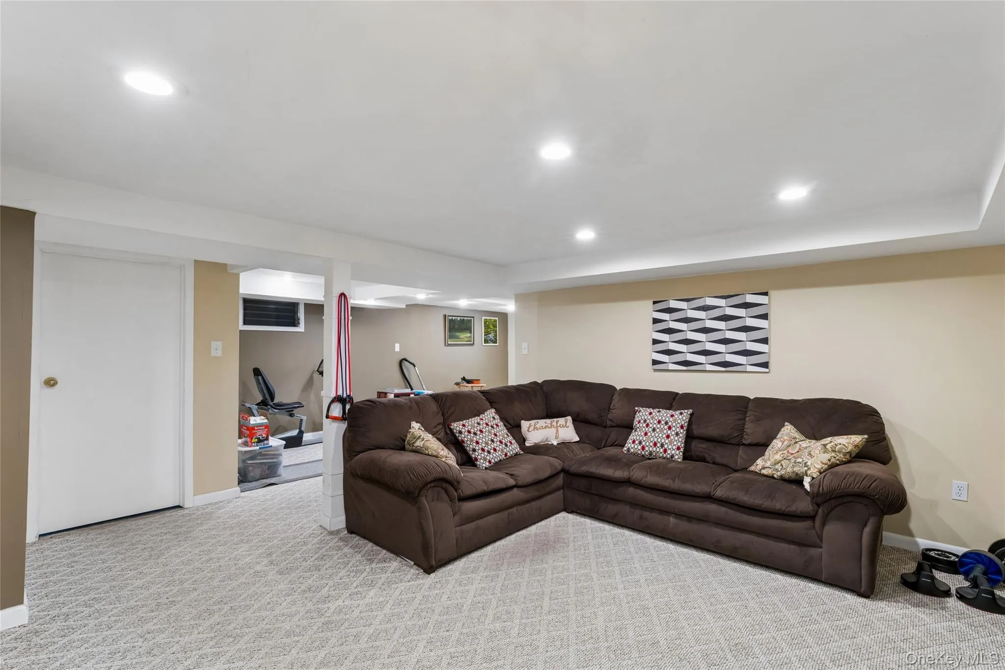 143 Deer Lake Drive, Babylon, NY, 3 Bedrooms Bedrooms, 7 Rooms Rooms,2 BathroomsBathrooms,Residential,For Rent,Deer Lake,0,1058142 143 Deer Lake Drive, Babylon, NY, 3 Bedrooms Bedrooms, 7 Rooms Rooms,2 BathroomsBathrooms,Residential,For Rent,Deer Lake,0,1058142