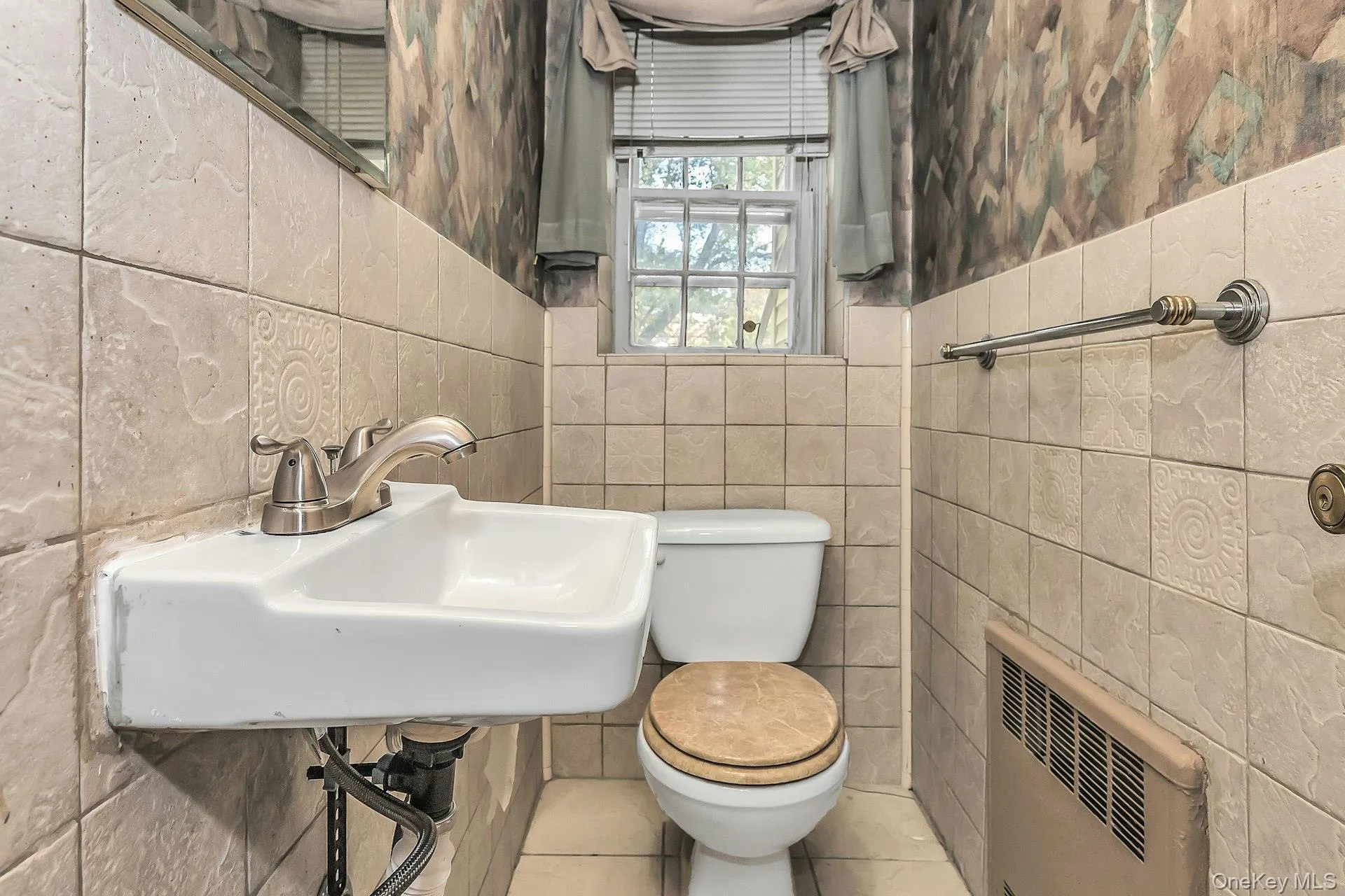 915 Glenwood Road, Hempstead, NY, 4 Bedrooms Bedrooms, 8 Rooms Rooms,1 BathroomBathrooms,Residential,For Rent,Glenwood,0,1058144 915 Glenwood Road, Hempstead, NY, 4 Bedrooms Bedrooms, 8 Rooms Rooms,1 BathroomBathrooms,Residential,For Rent,Glenwood,0,1058144