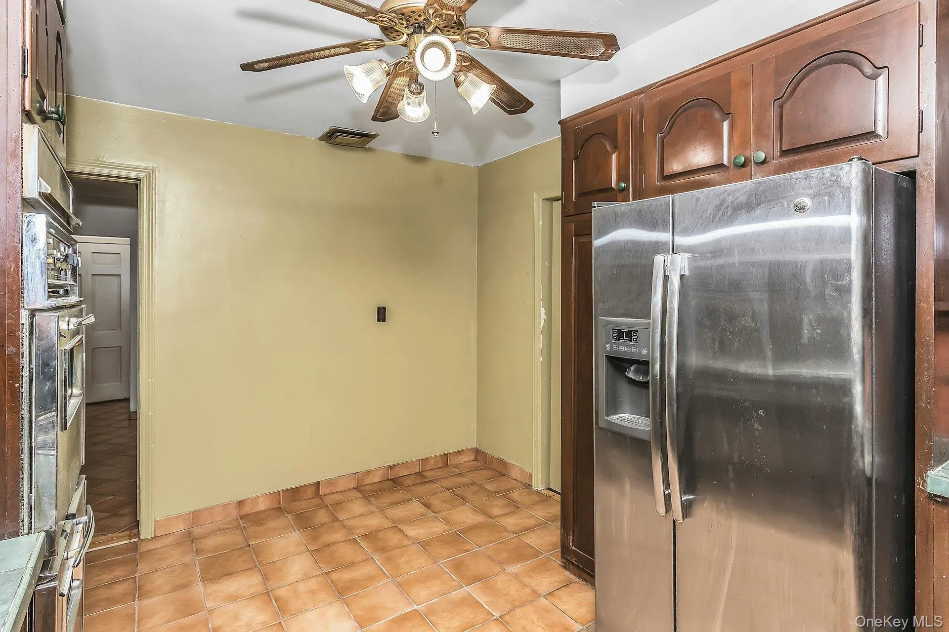915 Glenwood Road, Hempstead, NY, 4 Bedrooms Bedrooms, 8 Rooms Rooms,1 BathroomBathrooms,Residential,For Rent,Glenwood,0,1058144 915 Glenwood Road, Hempstead, NY, 4 Bedrooms Bedrooms, 8 Rooms Rooms,1 BathroomBathrooms,Residential,For Rent,Glenwood,0,1058144