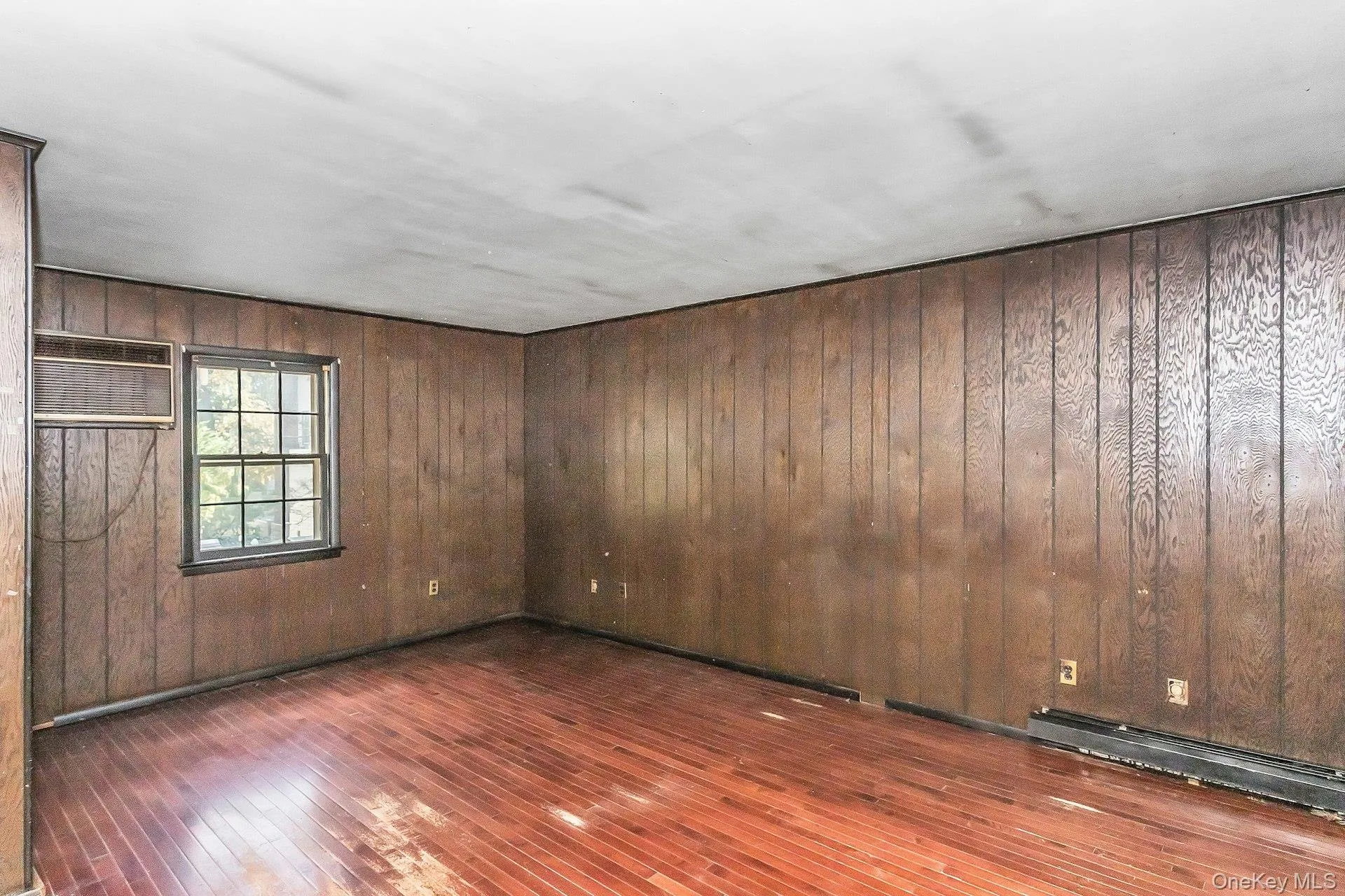 915 Glenwood Road, Hempstead, NY, 4 Bedrooms Bedrooms, 8 Rooms Rooms,1 BathroomBathrooms,Residential,For Rent,Glenwood,0,1058144 915 Glenwood Road, Hempstead, NY, 4 Bedrooms Bedrooms, 8 Rooms Rooms,1 BathroomBathrooms,Residential,For Rent,Glenwood,0,1058144