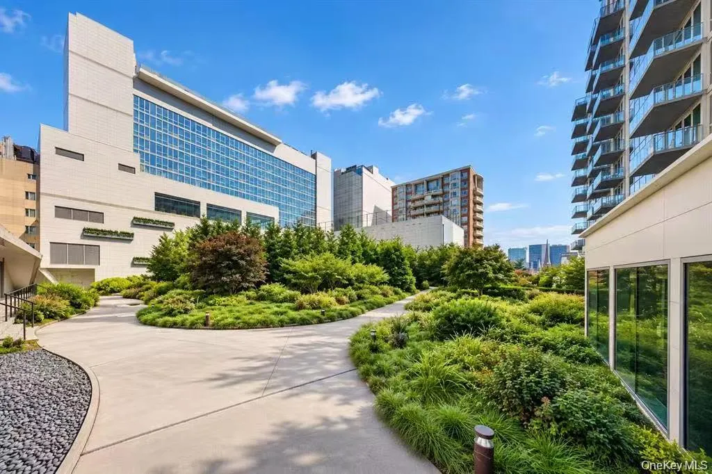 133-27 39th Avenue, New York, NY, 1 Bedroom Bedrooms, 3 Rooms Rooms,1 BathroomBathrooms,Residential,For Rent,39th,0,1058145 133-27 39th Avenue, New York, NY, 1 Bedroom Bedrooms, 3 Rooms Rooms,1 BathroomBathrooms,Residential,For Rent,39th,0,1058145
