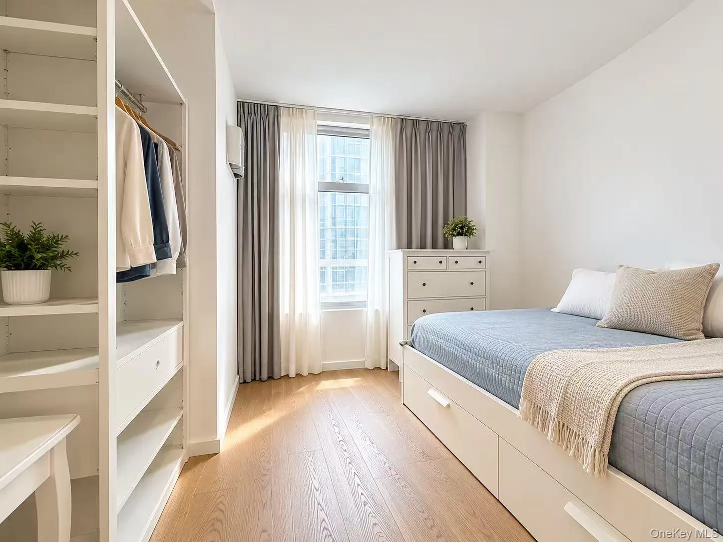 133-27 39th Avenue, New York, NY, 1 Bedroom Bedrooms, 3 Rooms Rooms,1 BathroomBathrooms,Residential,For Rent,39th,0,1058145 133-27 39th Avenue, New York, NY, 1 Bedroom Bedrooms, 3 Rooms Rooms,1 BathroomBathrooms,Residential,For Rent,39th,0,1058145
